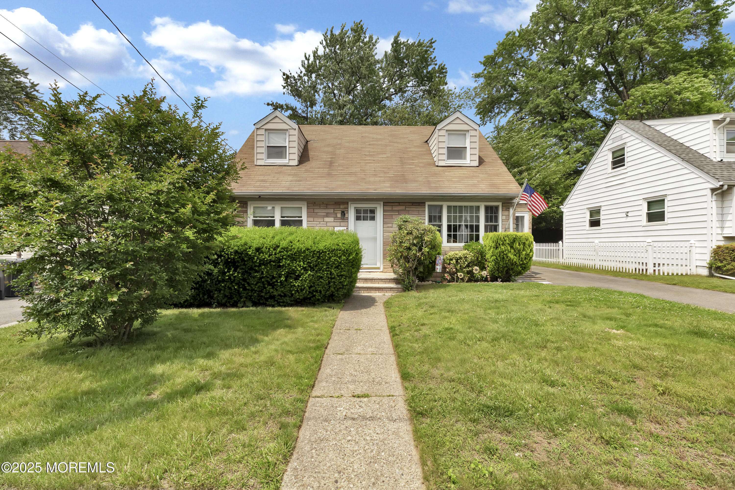 Bergenfield, NJ 07621,207 New York Avenue