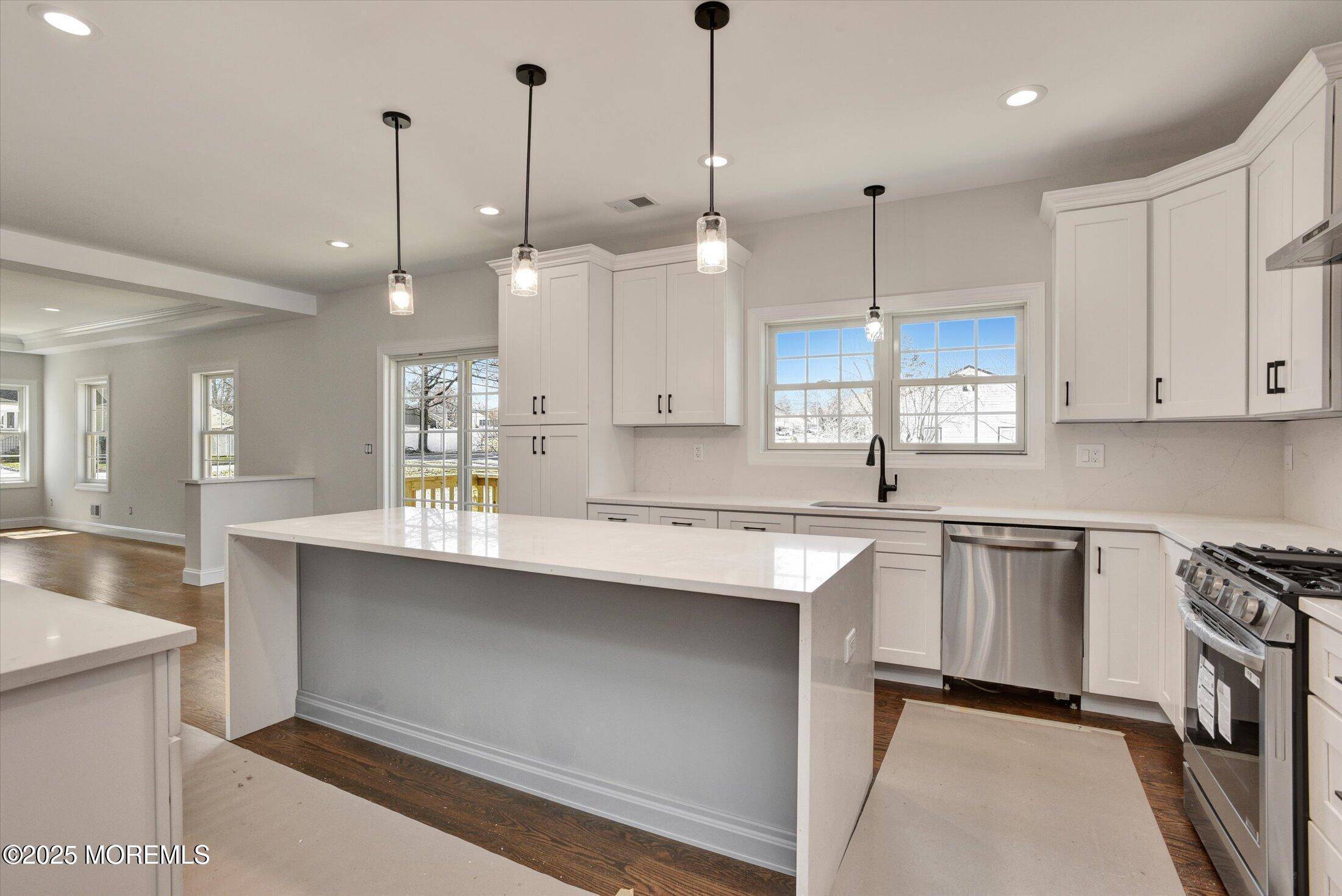 Brick, NJ 08723,413 Lake Shore