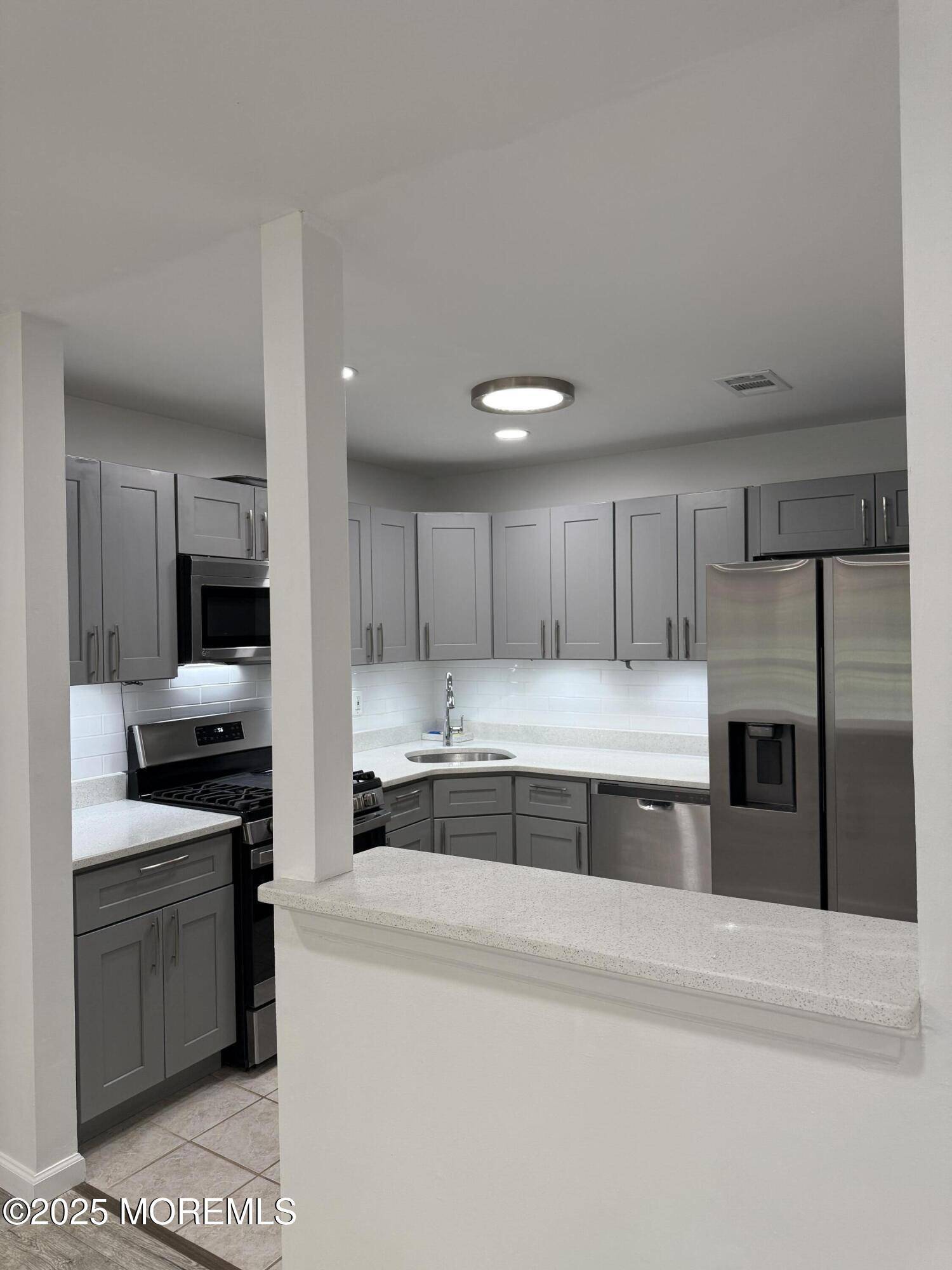 Freehold, NJ 07728,21 Augusta Court #8