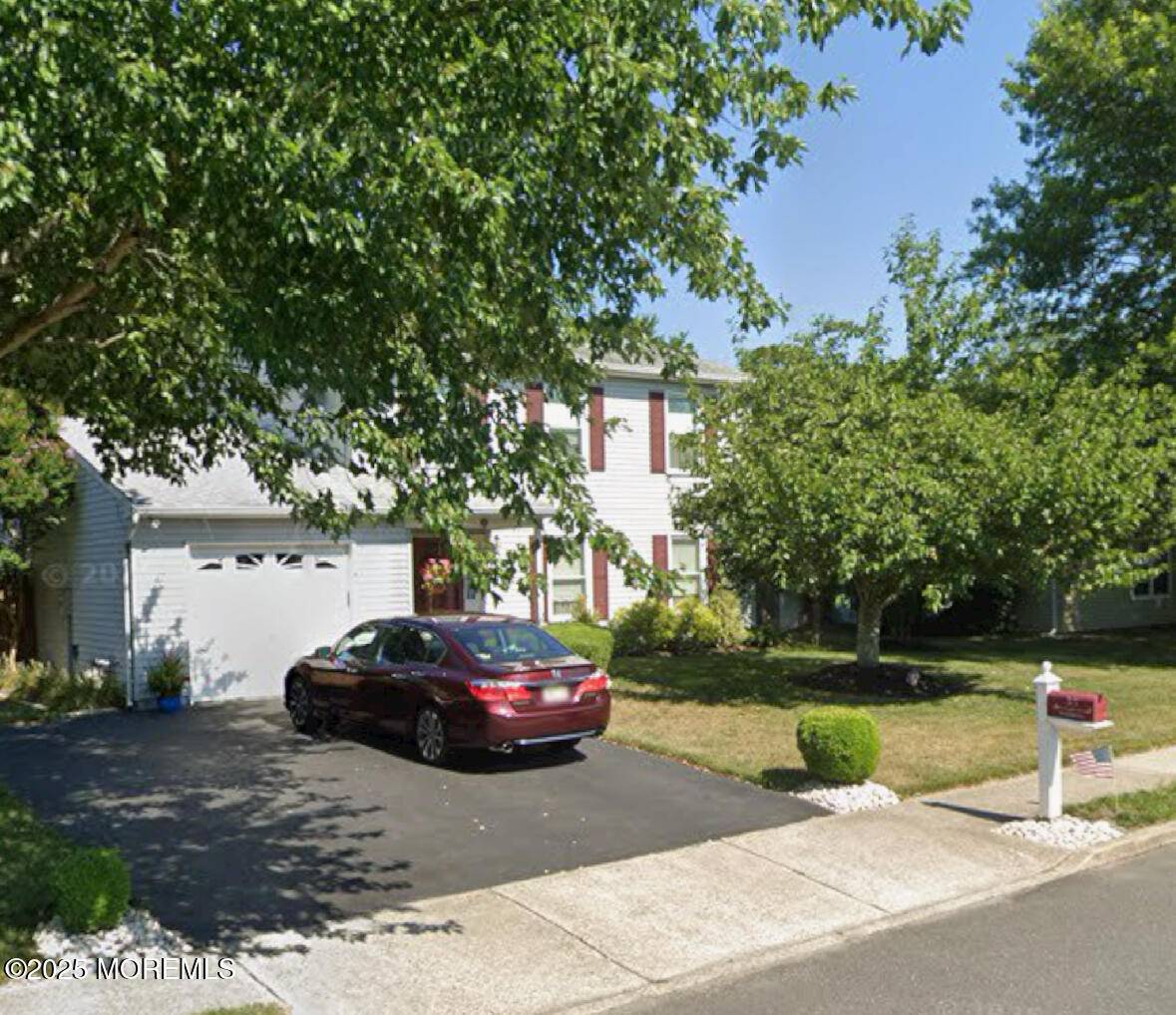 Howell, NJ 07731,35 Winsted Drive