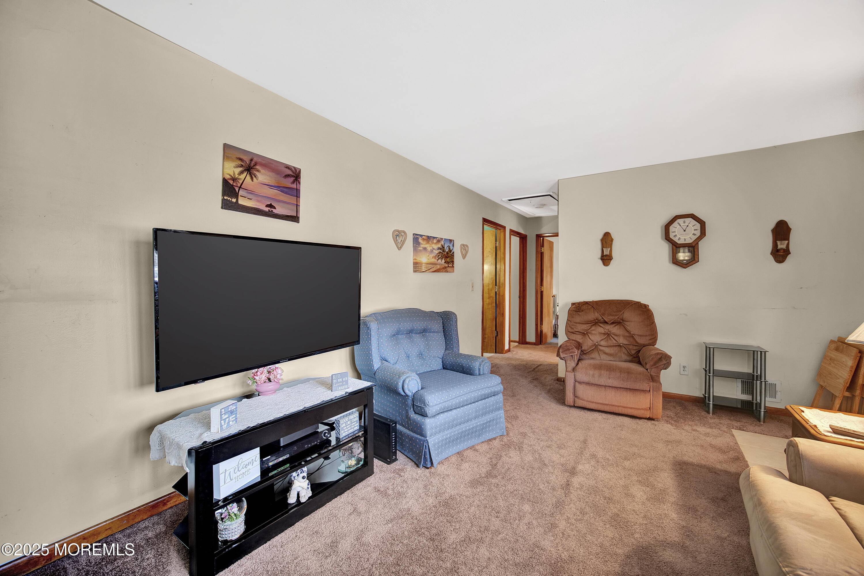 Port Reading, NJ 07064,72 1st Avenue