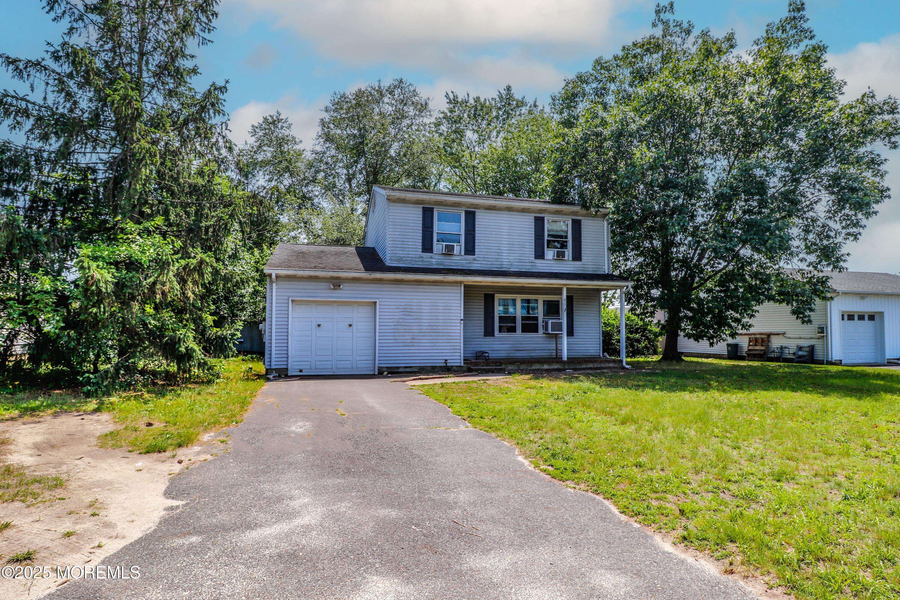 Lanoka Harbor, NJ 08734,611 Pine Street