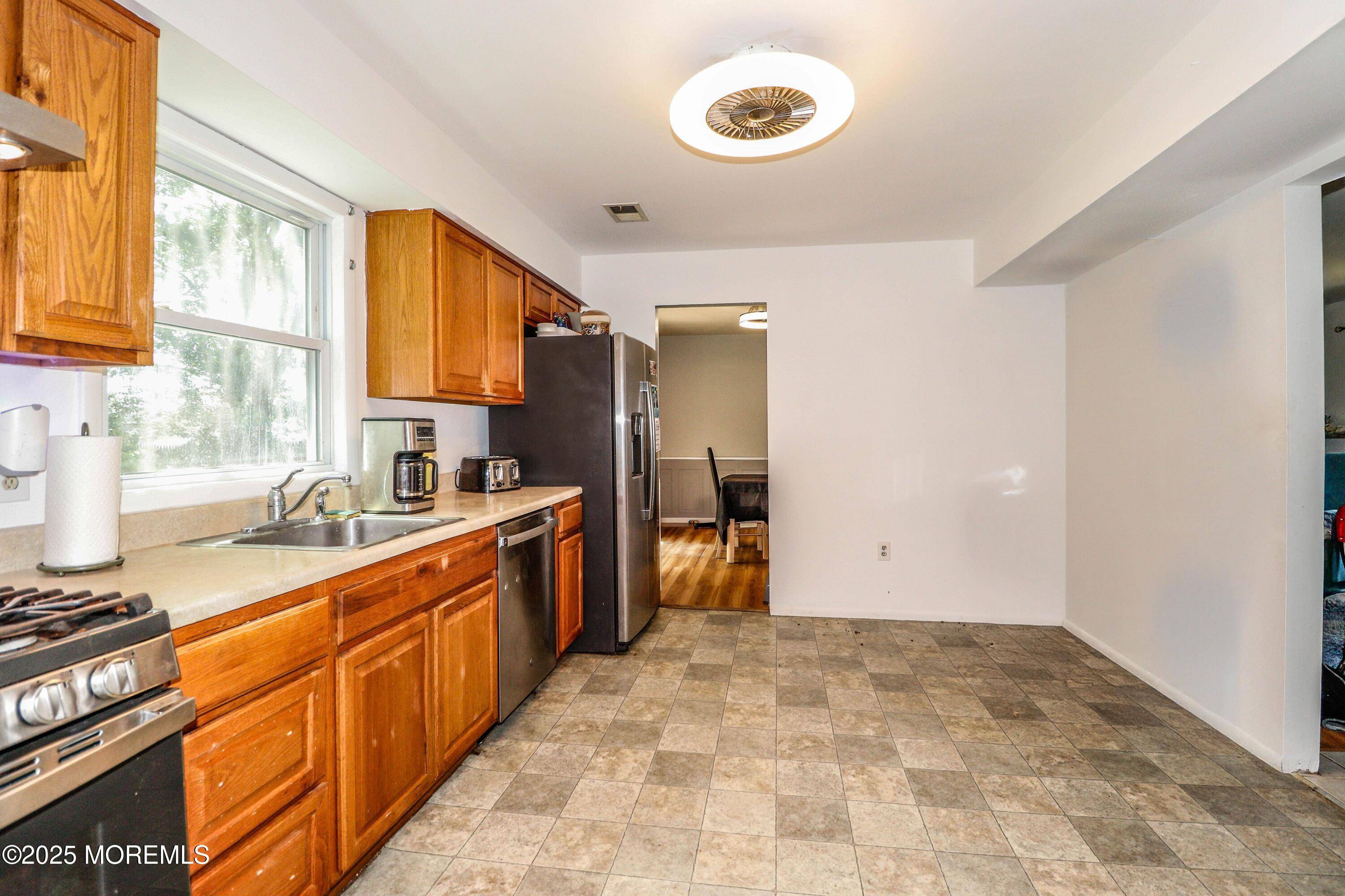 Lanoka Harbor, NJ 08734,611 Pine Street