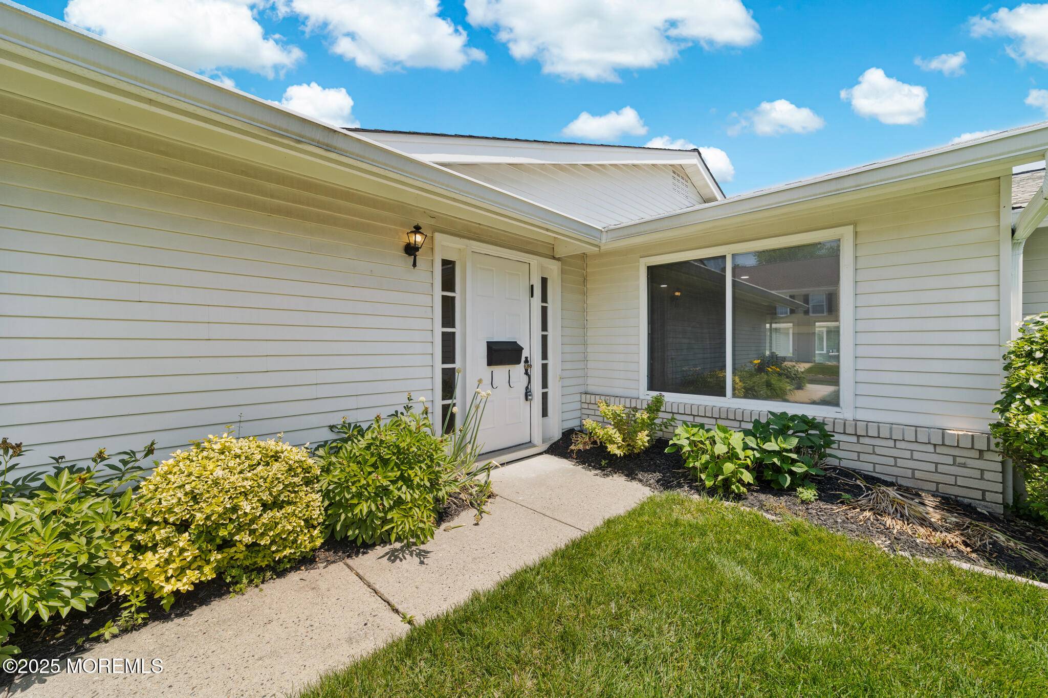 Monroe, NJ 08831,442 Dahlia Plaza #442A