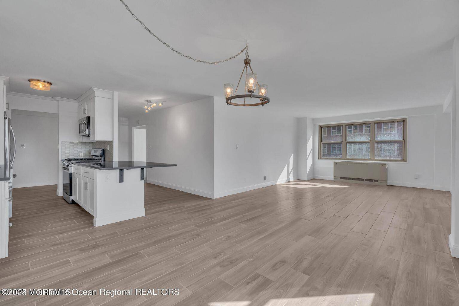 Red Bank, NJ 07701,28 Riverside Avenue #1G