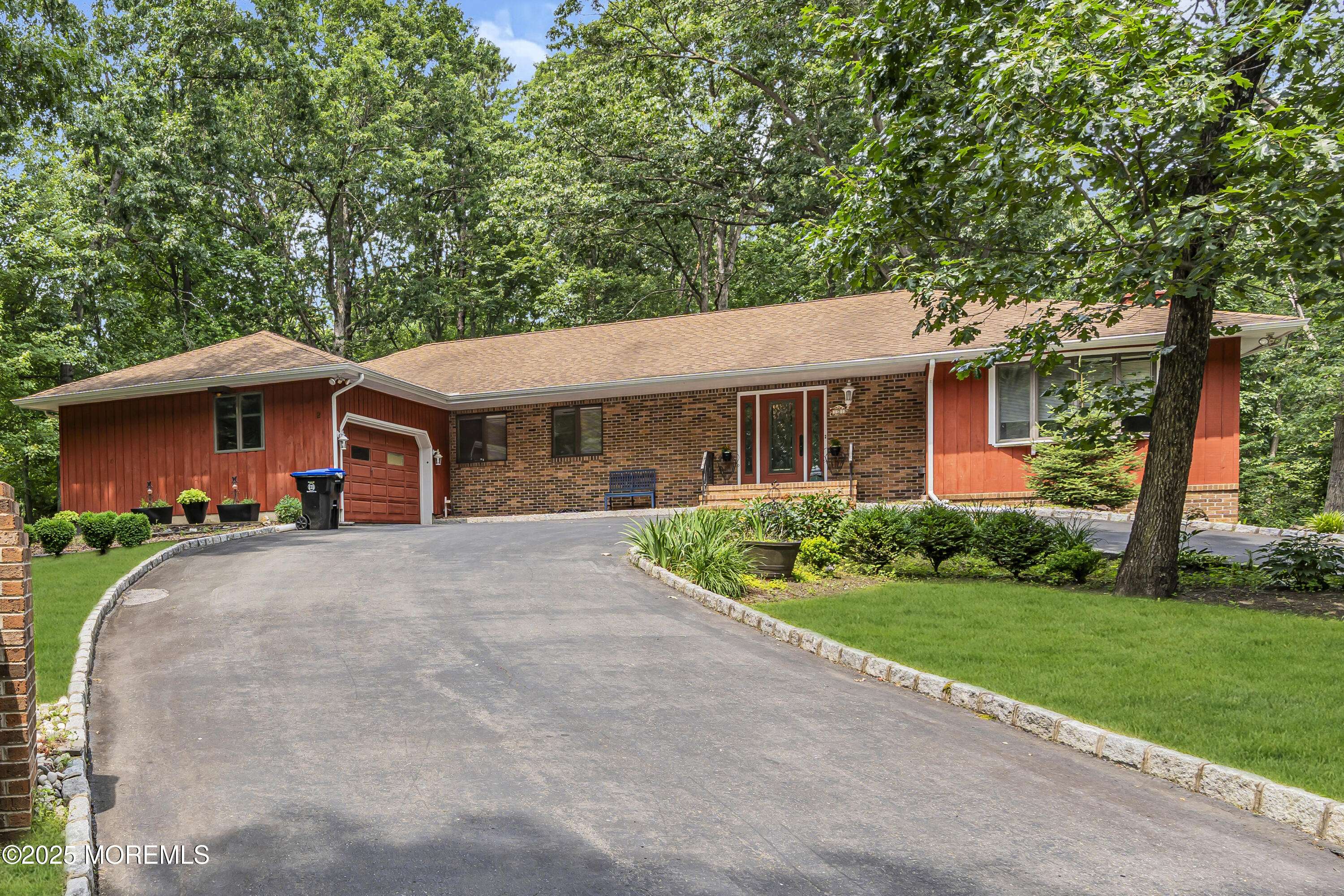 East Brunswick, NJ 08816,2 Crommelin Court