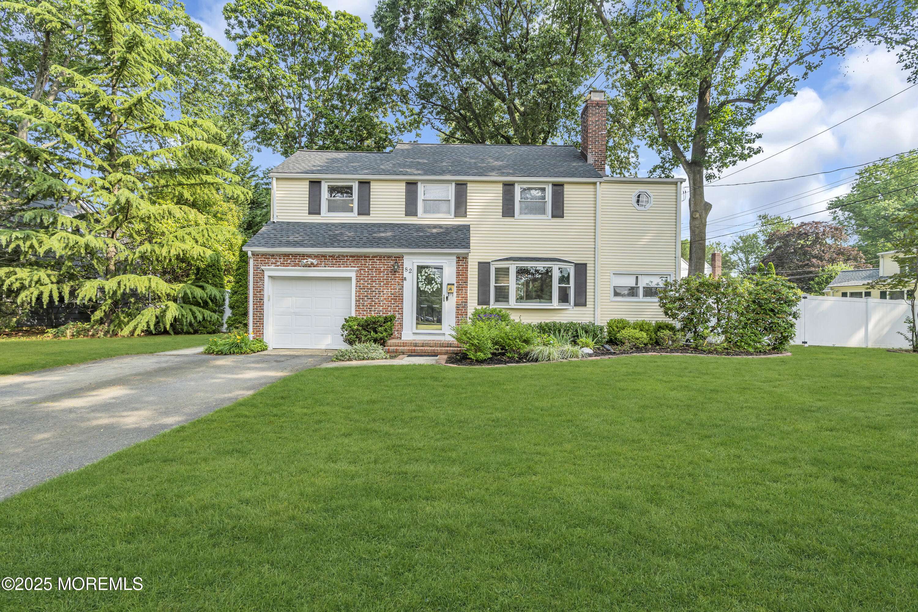 Fair Haven, NJ 07704,82 Ridge Road