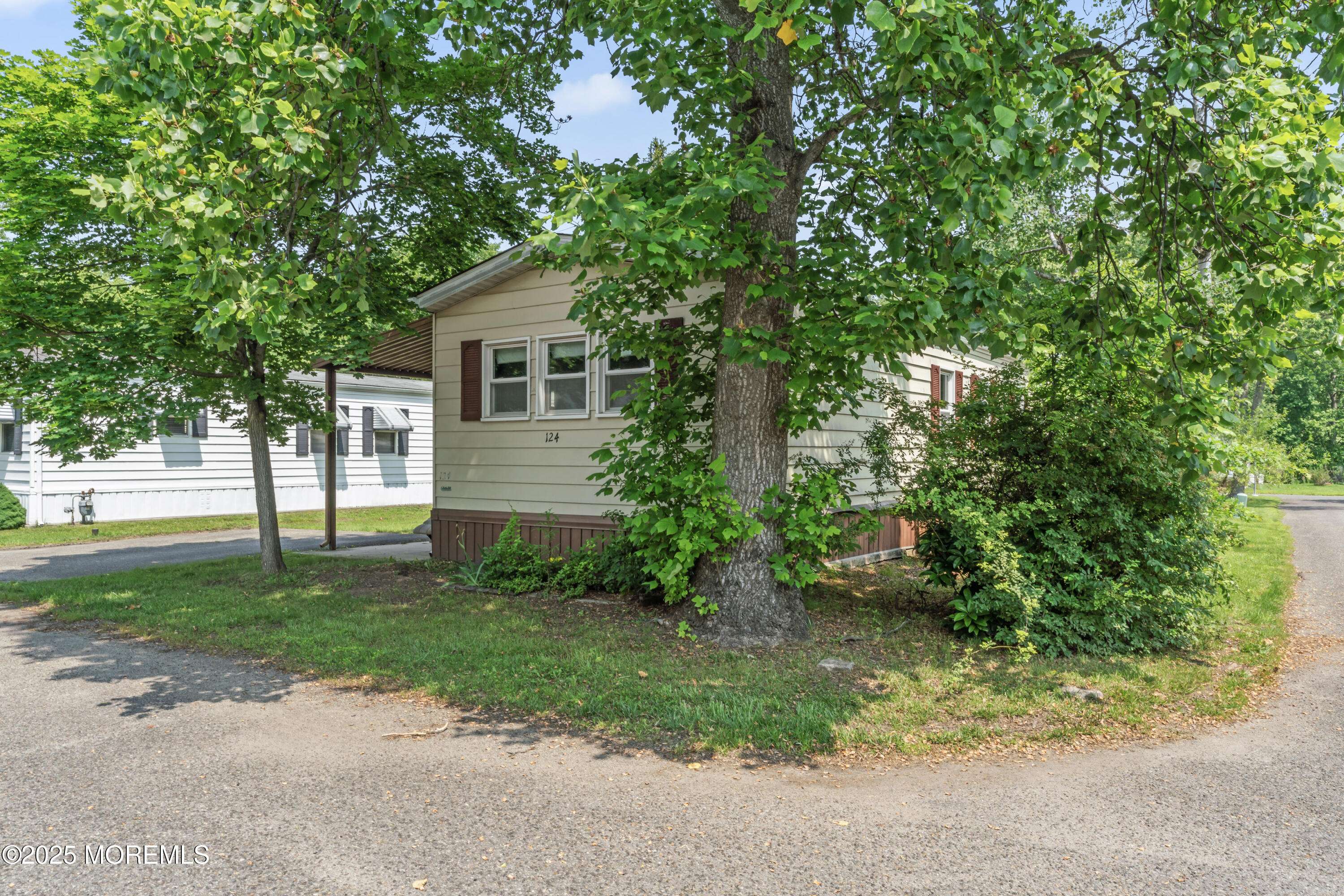 Morganville, NJ 07751,124 Village Road