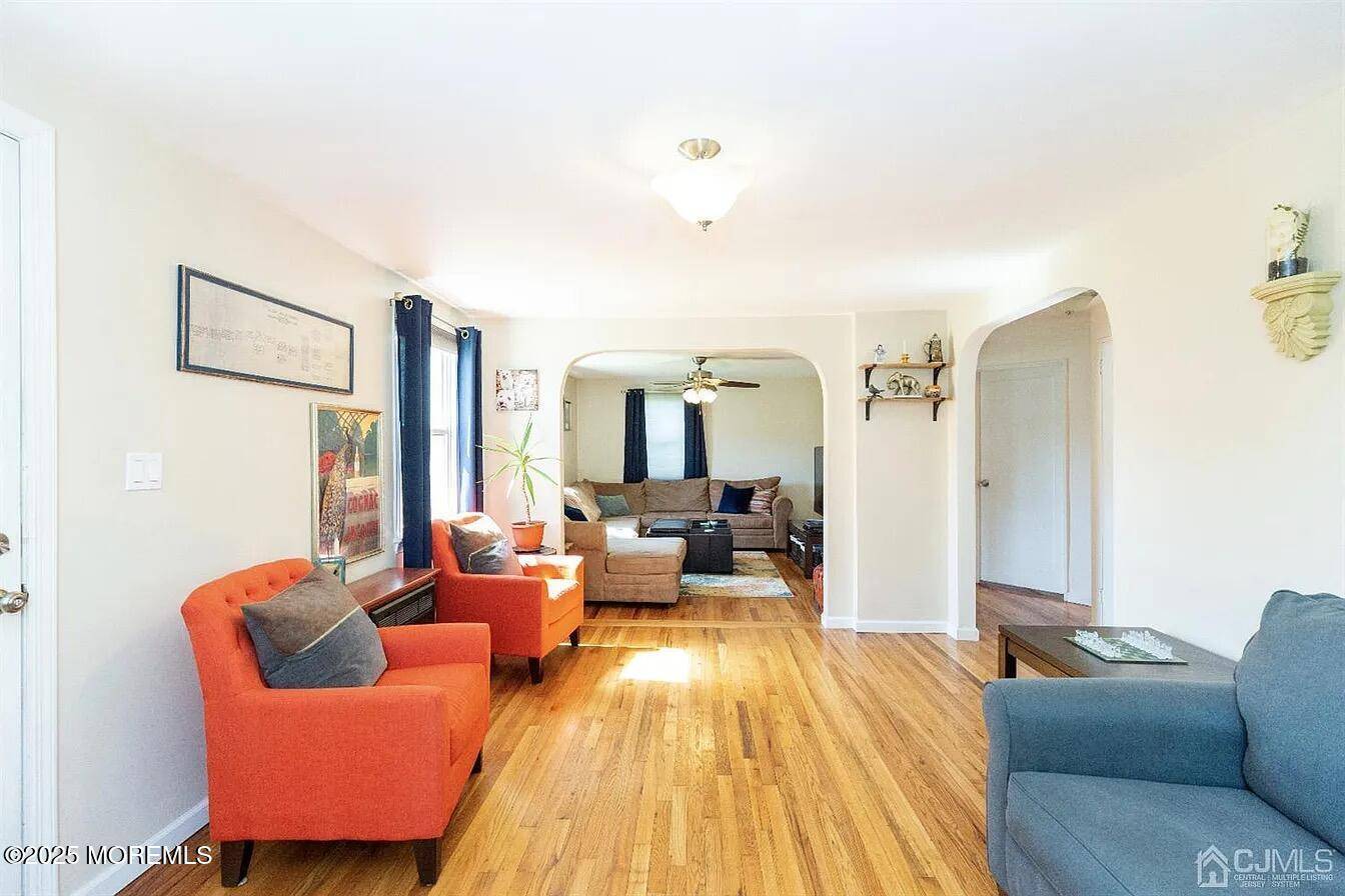 Edison, NJ 08837,61 2nd Street