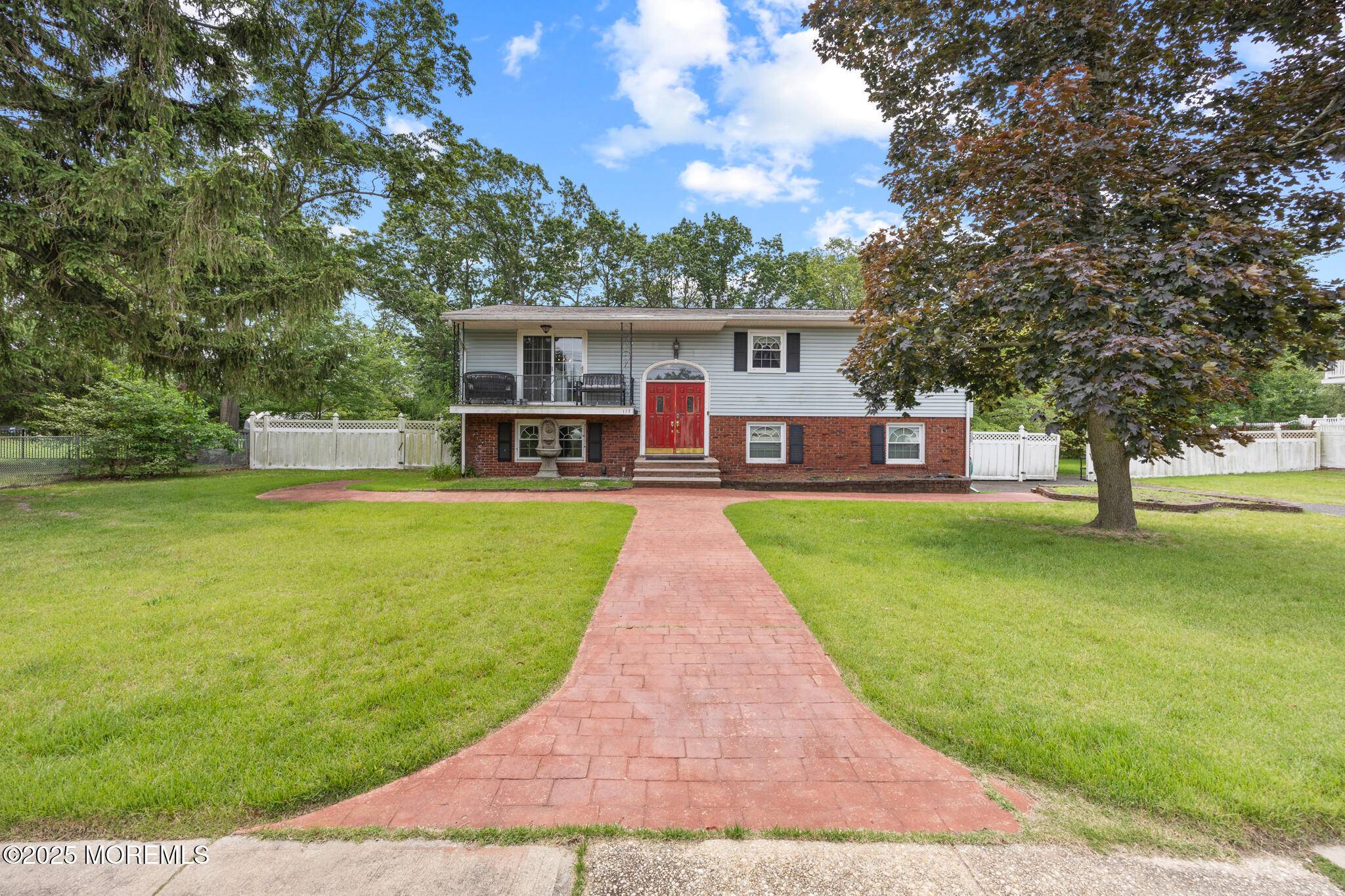 Howell, NJ 07731,117 Greymoor Road