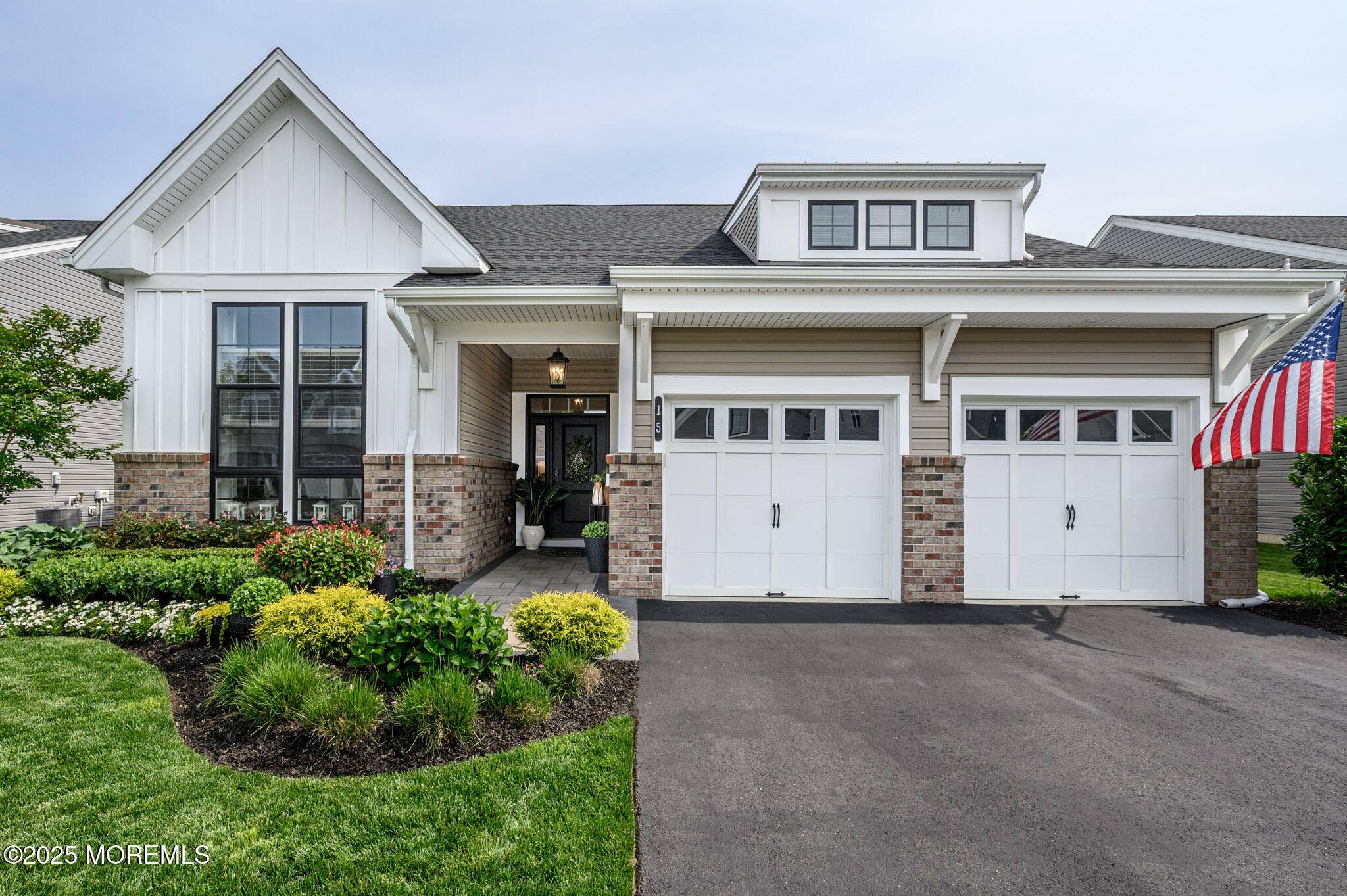 Farmingdale, NJ 07727,15 Woodspring Road
