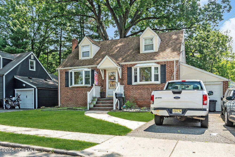 New Milford, NJ 07646,352 Birchwood Road