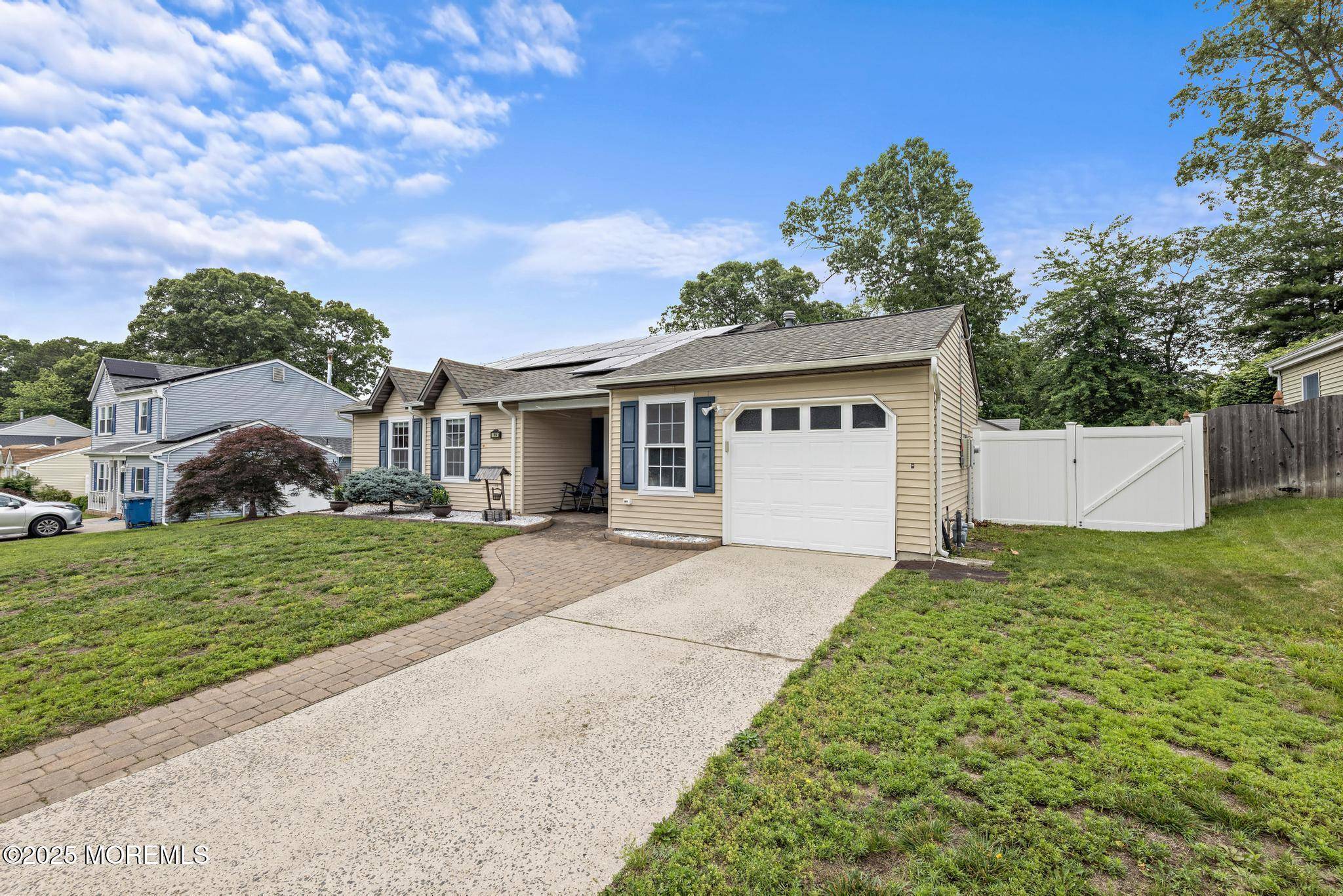 Howell, NJ 07731,75 Concord Circle