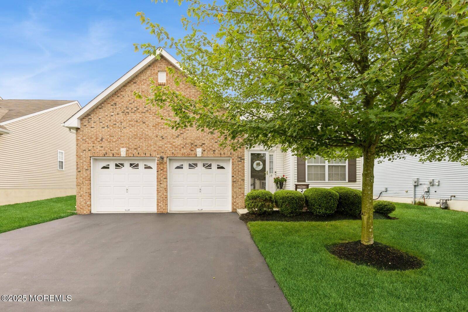 Howell, NJ 07731,10 Inkberry Lane