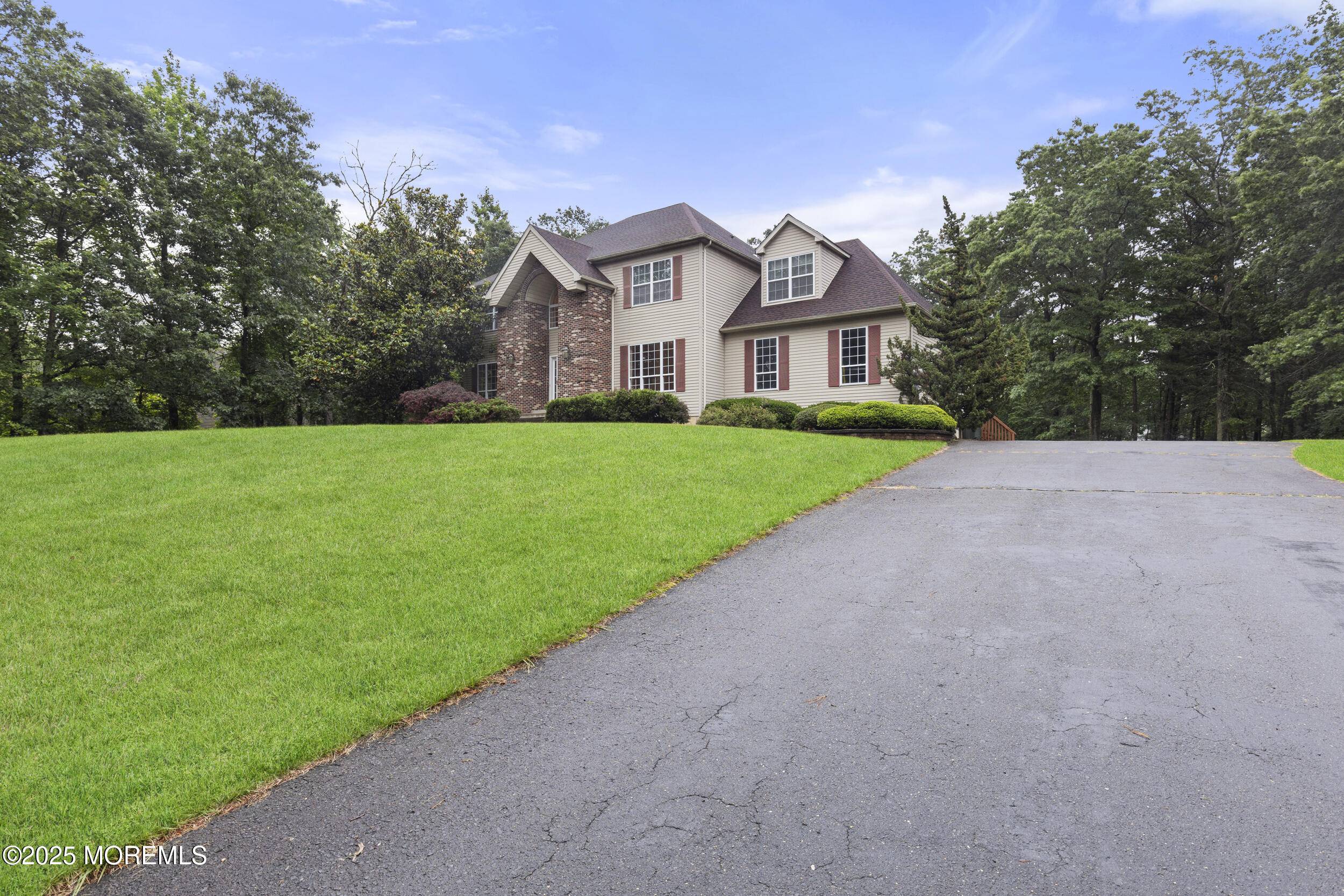 Jackson, NJ 08527,3 Canterbury Court