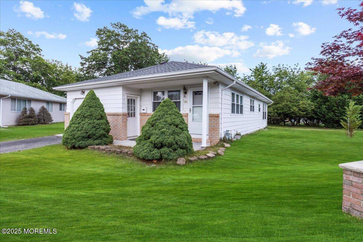 Toms River, NJ 08757,311 St Vincent Court