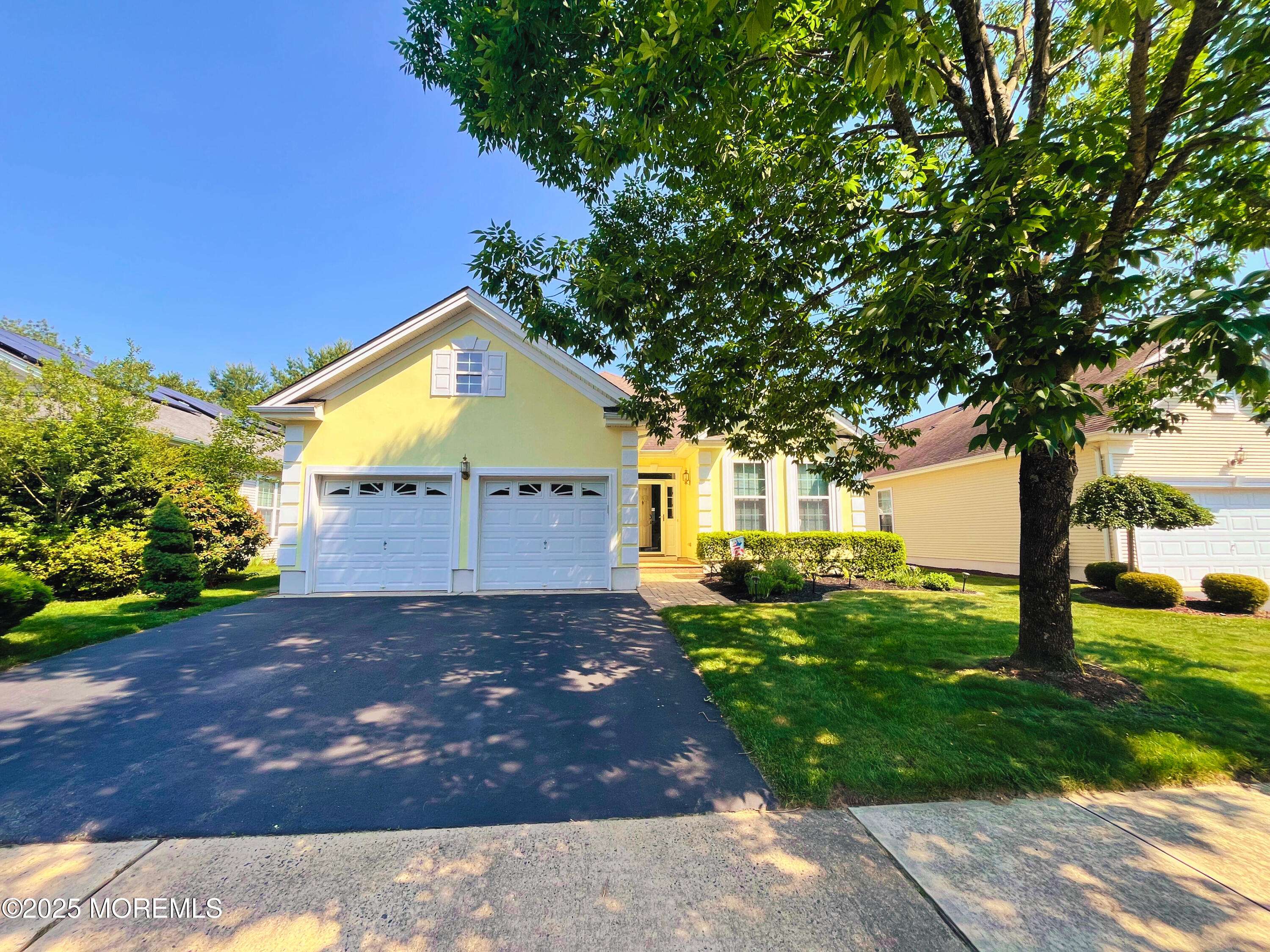 Jackson, NJ 08527,16 Woodstock Court