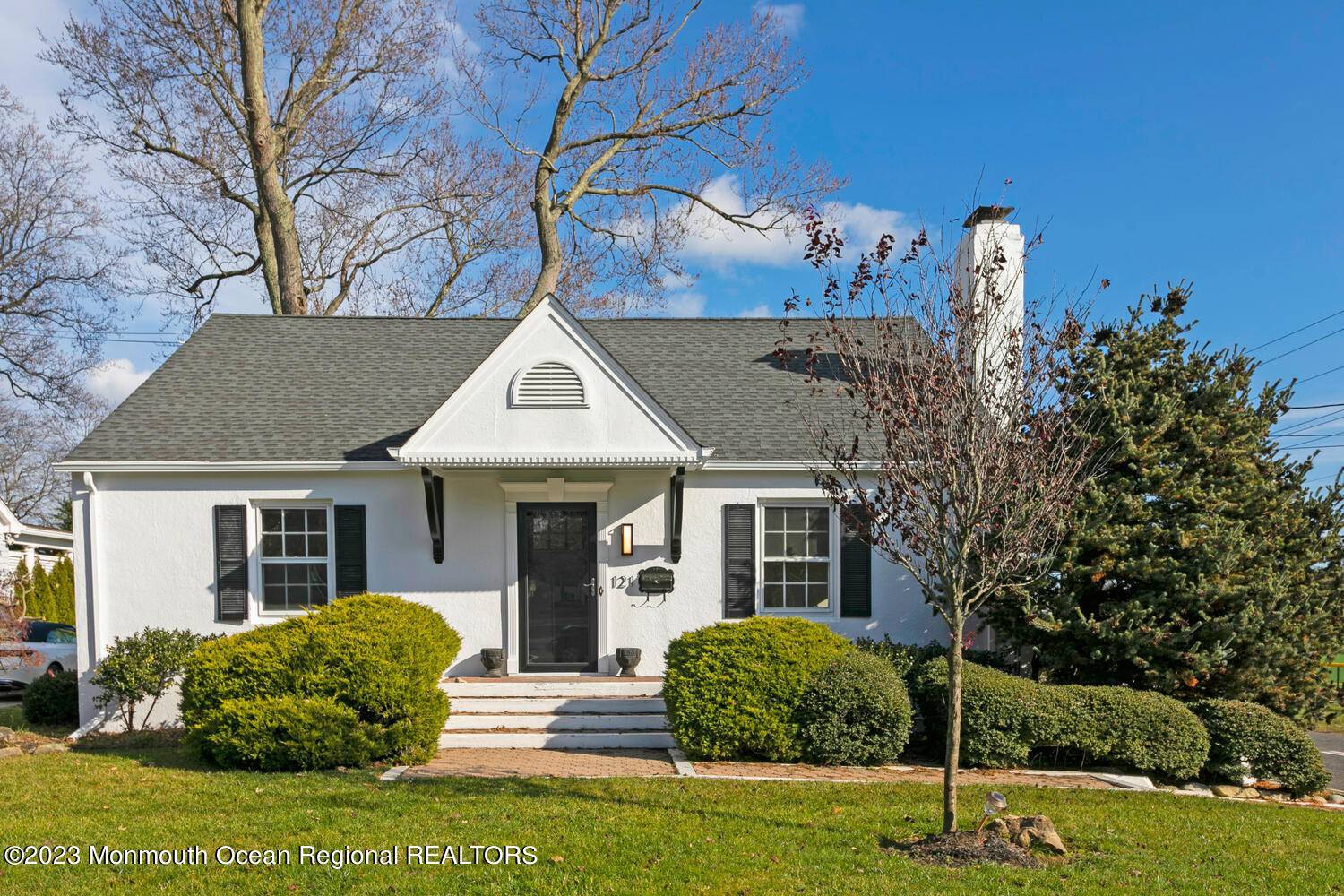Rumson, NJ 07760,121 Bingham Avenue