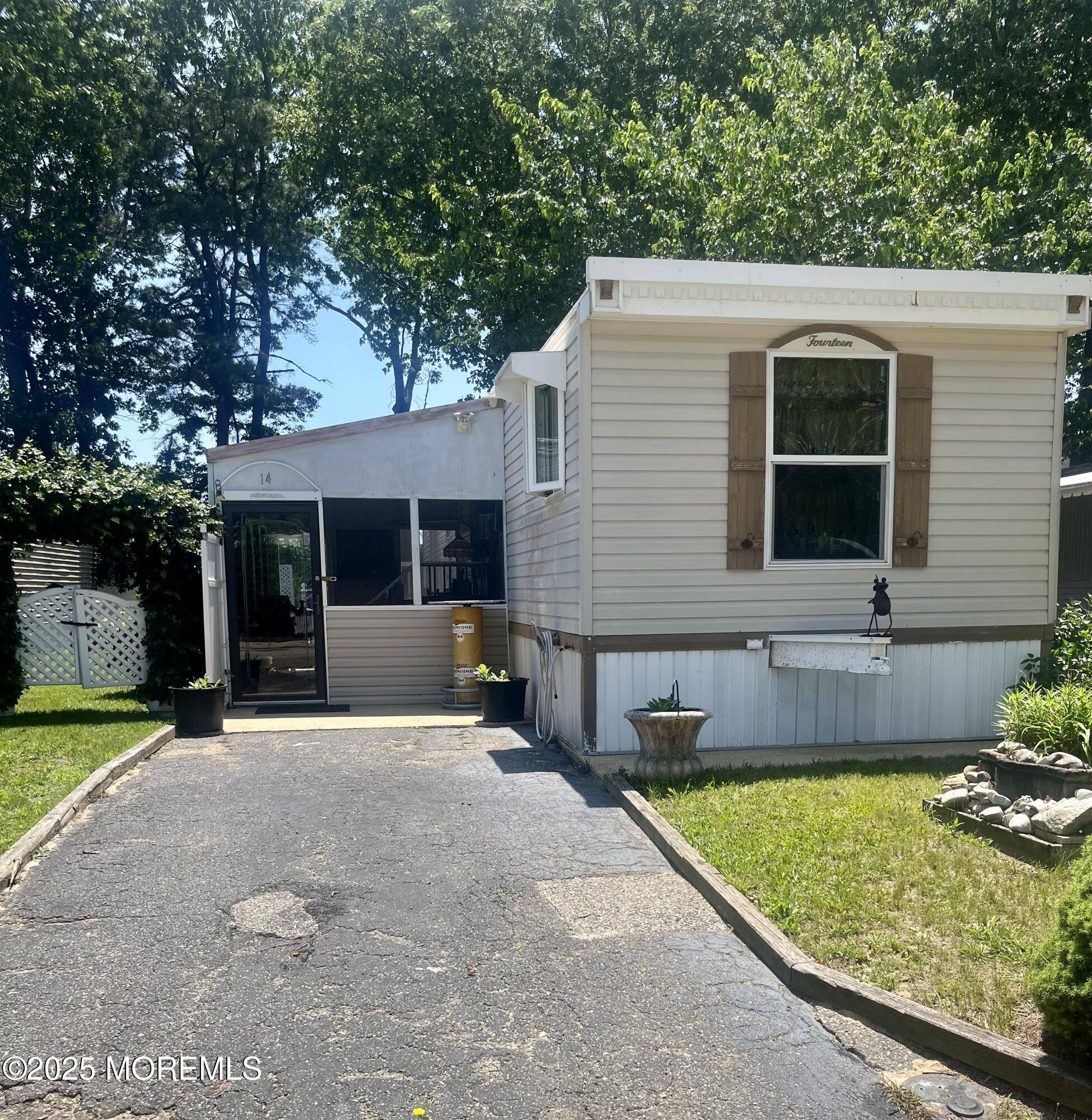 Toms River, NJ 08755,14 Tuyahov Boulevard