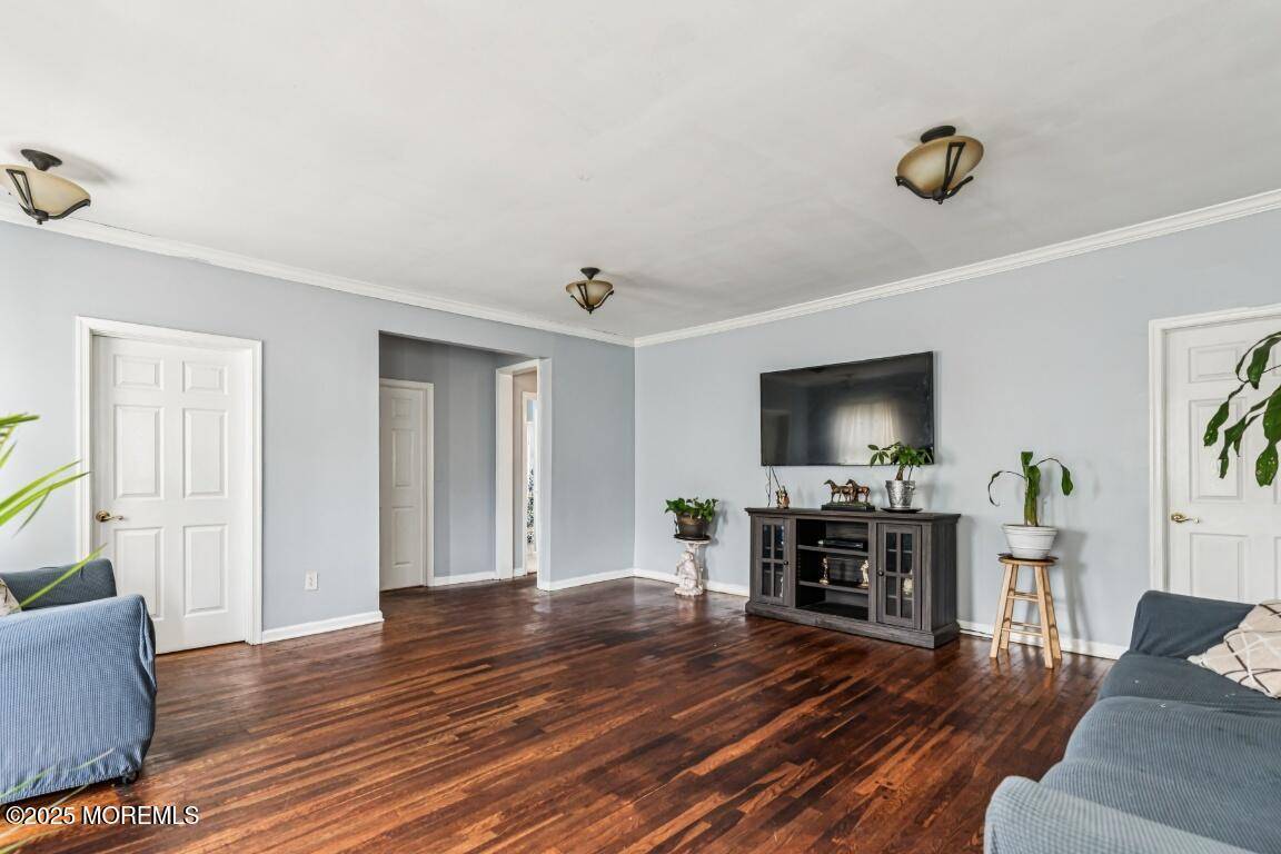 Howell, NJ 07731,110 W 4th Street