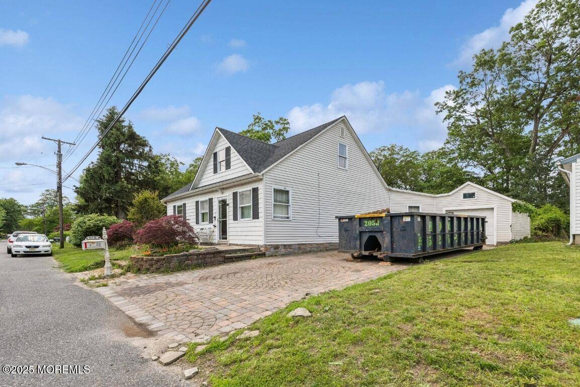 Howell, NJ 07731,110 W 4th Street