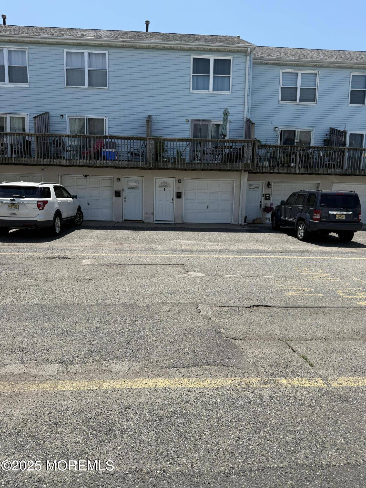 Keansburg, NJ 07734,9 Beachway Avenue #4