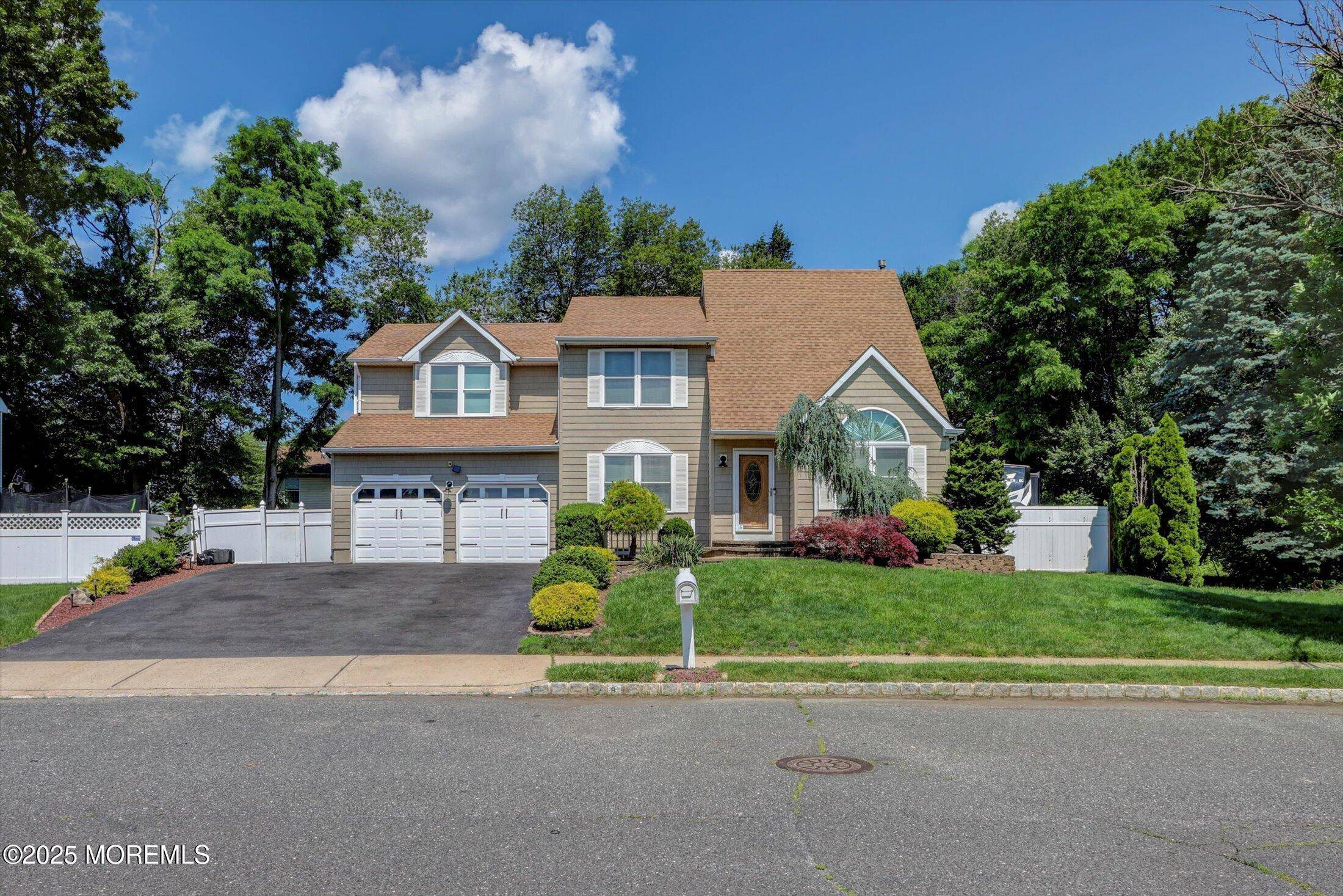 Howell, NJ 07731,8 Shadow Ridge Court
