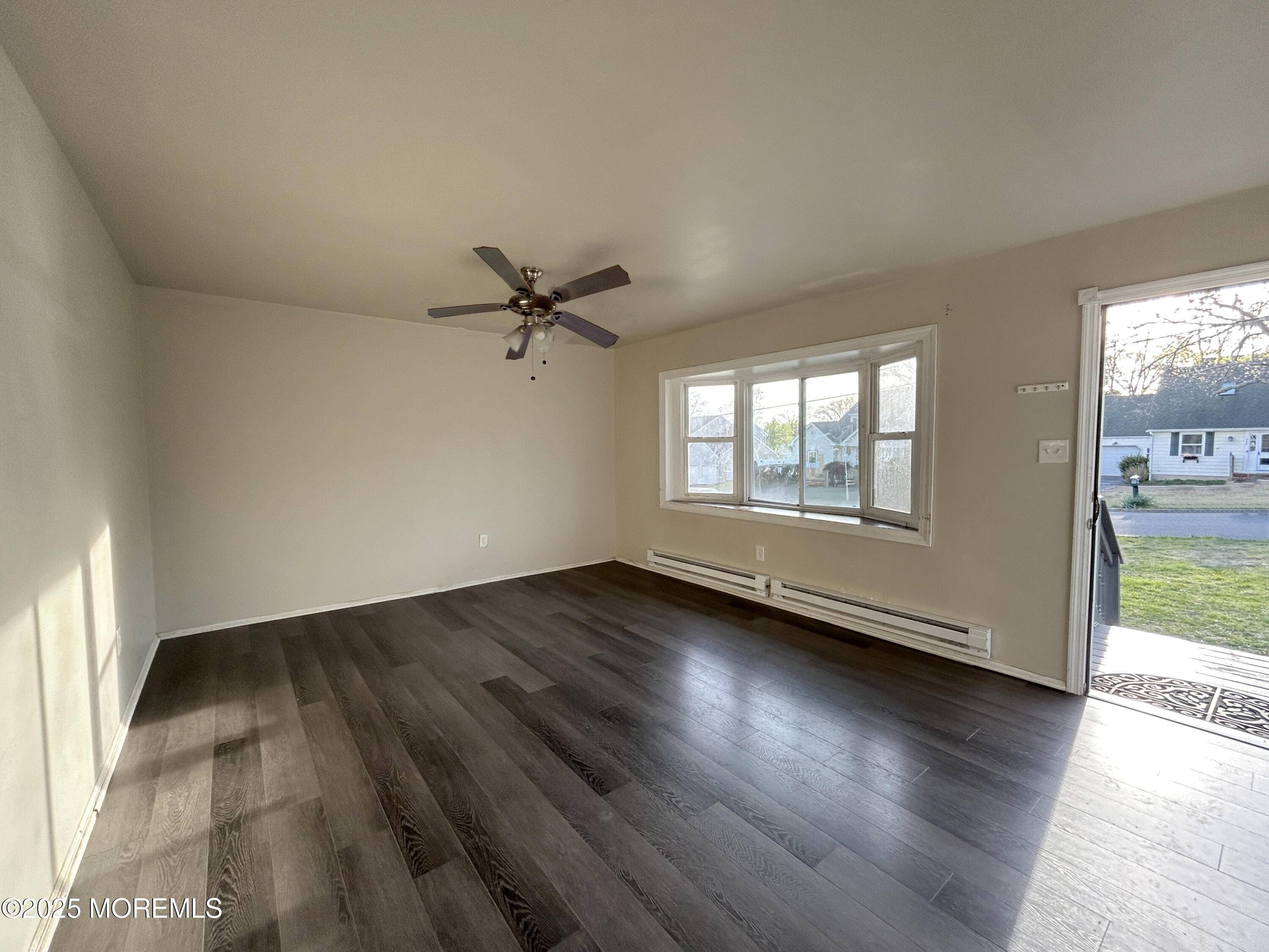 Manahawkin, NJ 08050,247 Tackle Avenue