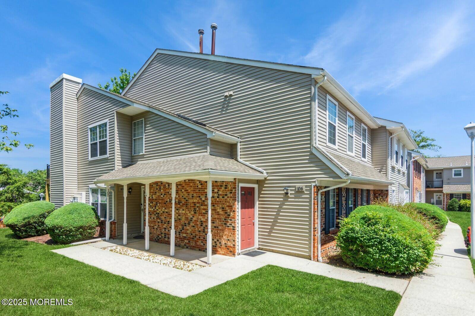 Old Bridge, NJ 08857,106 Neilly Court #106
