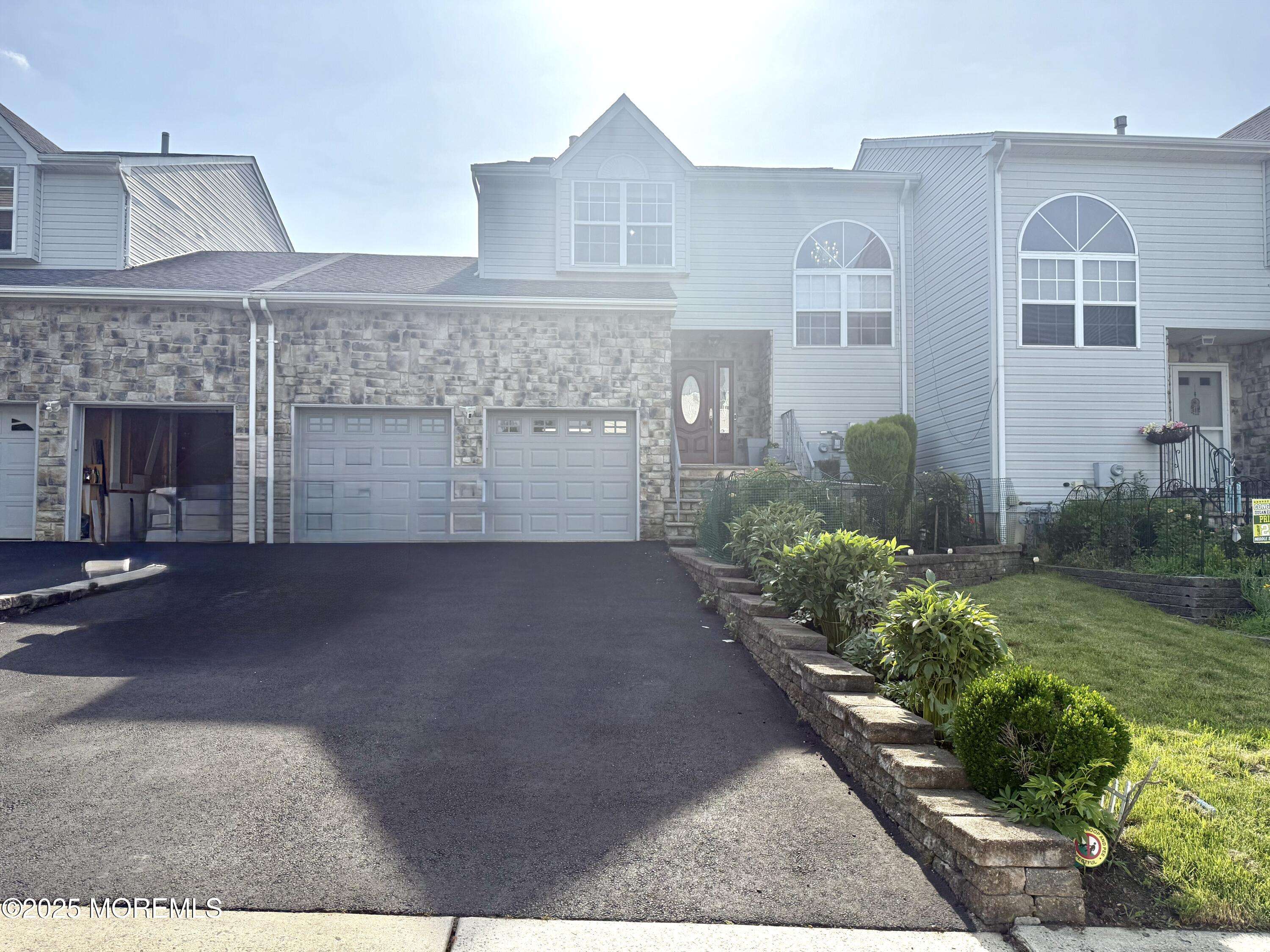 Marlboro, NJ 07746,28 Skylark Court