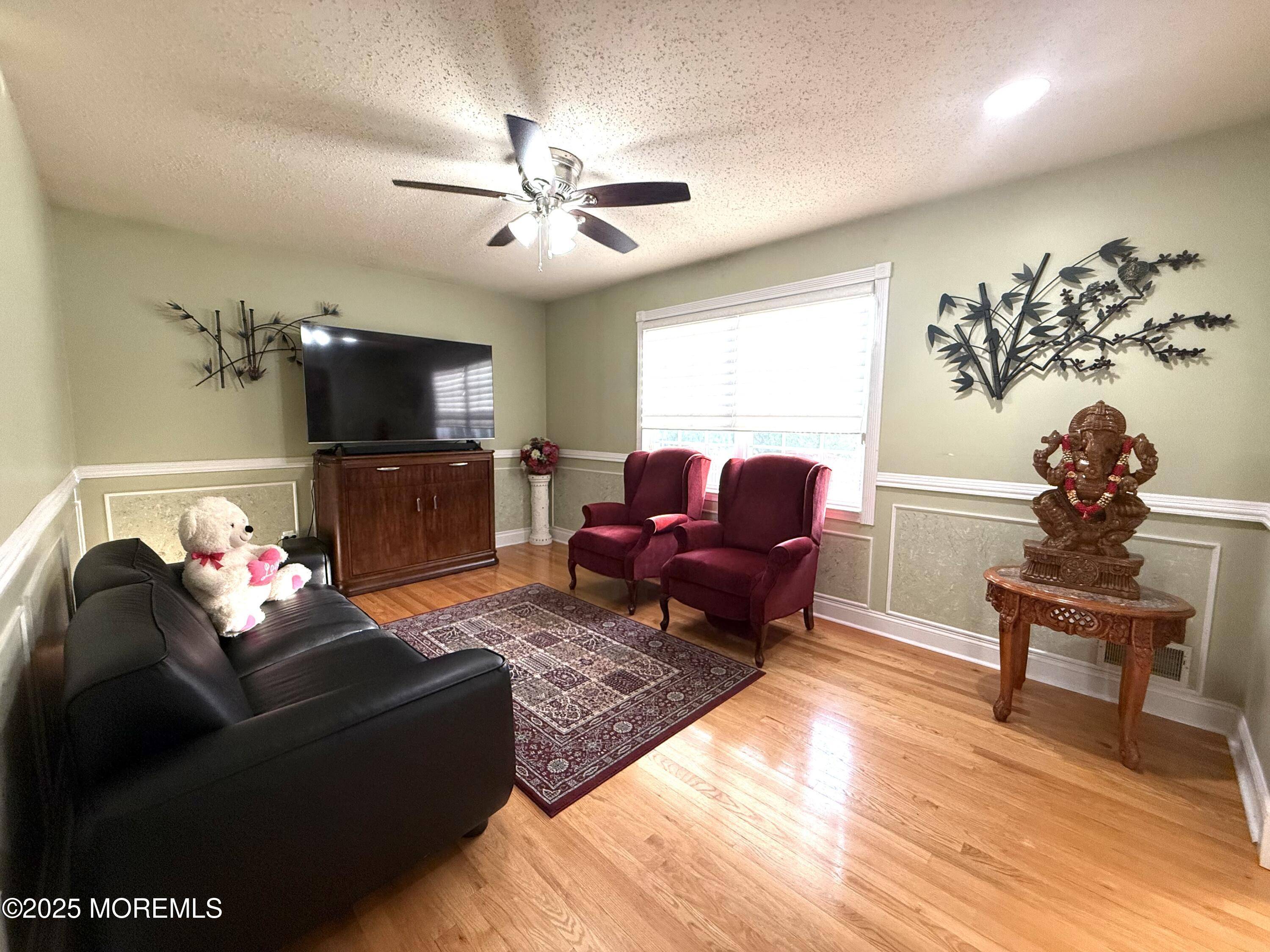 Marlboro, NJ 07746,28 Skylark Court