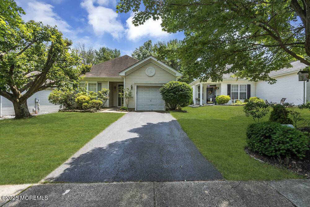 Lakewood, NJ 08701,14 Spring Meadow Drive