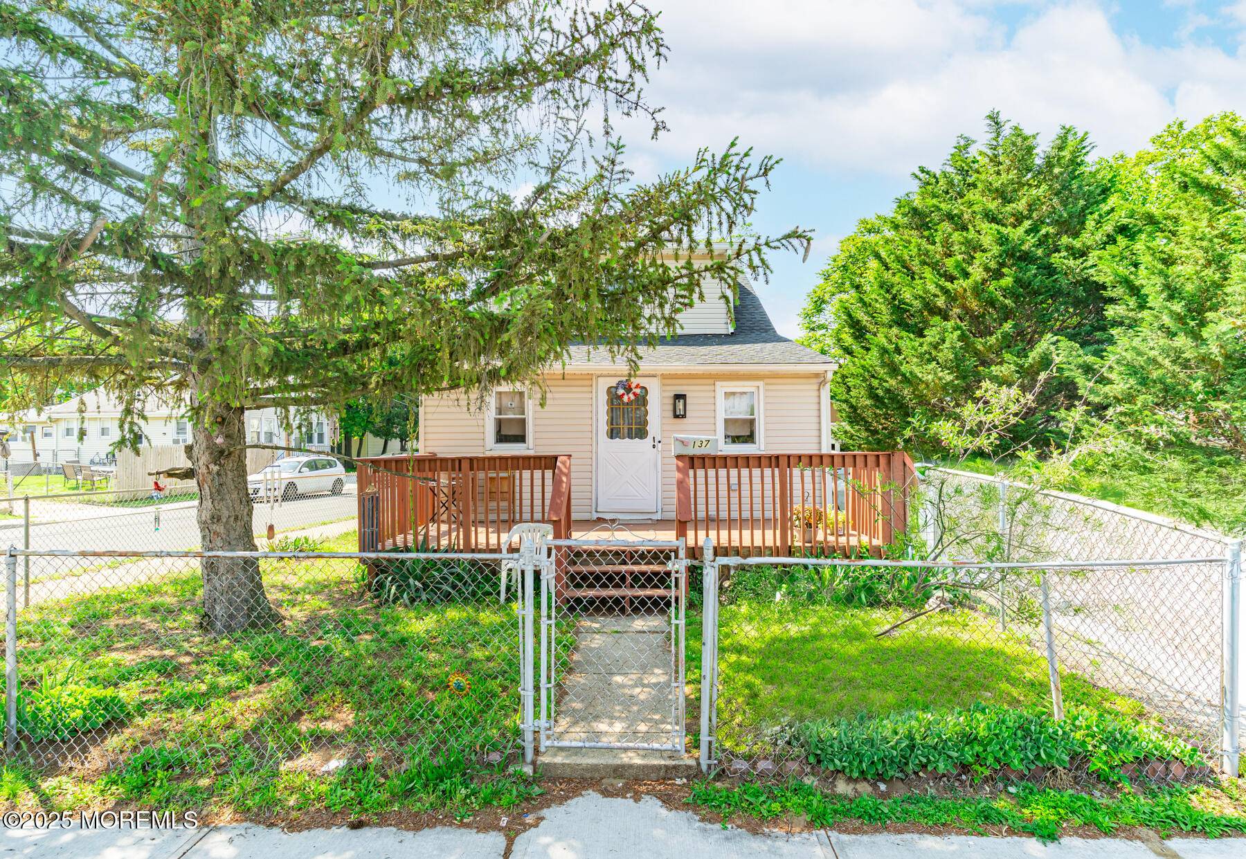 Keansburg, NJ 07734,137 Seabreeze Way