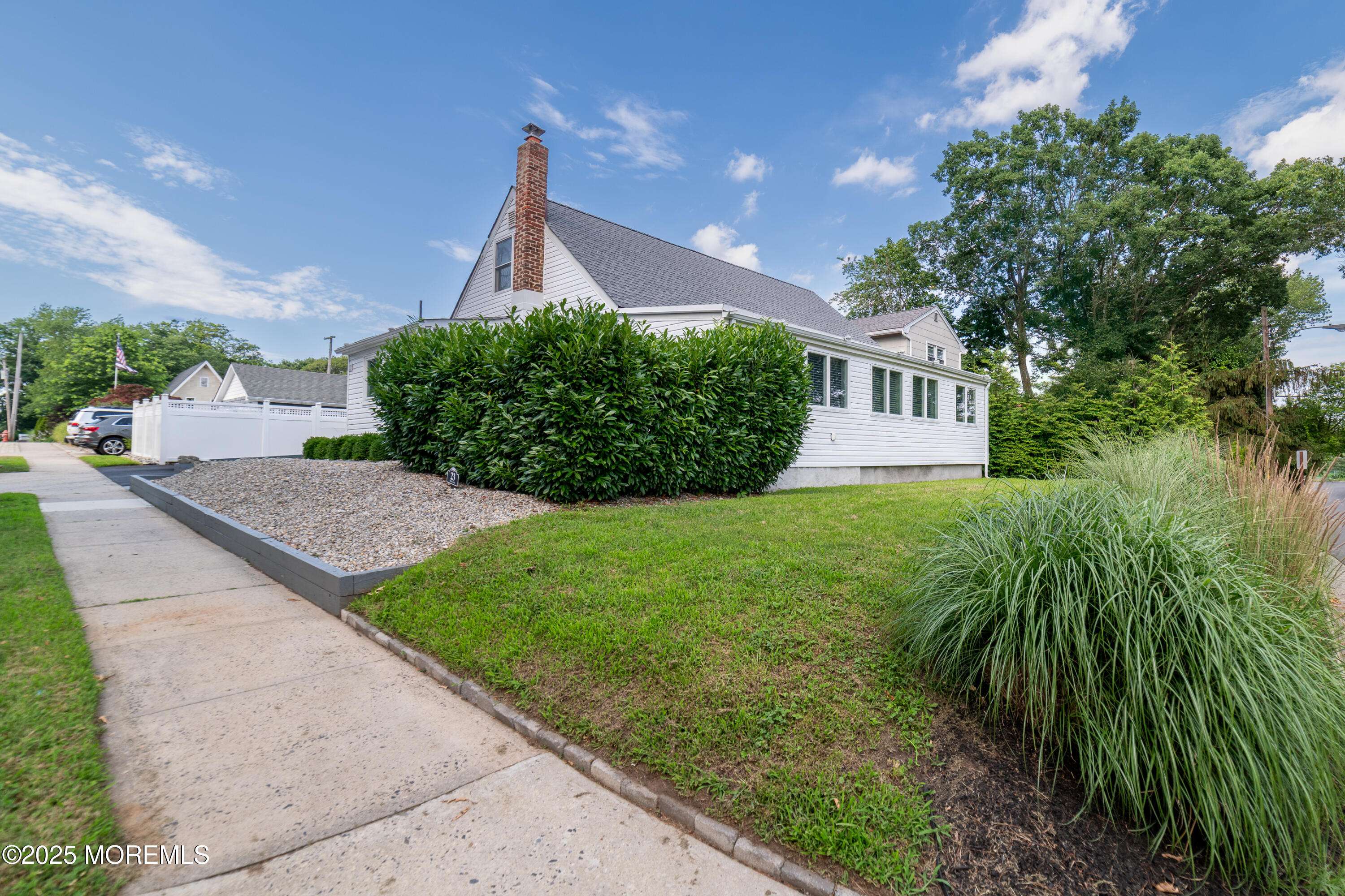 Leonardo, NJ 07737,23 Viola Avenue