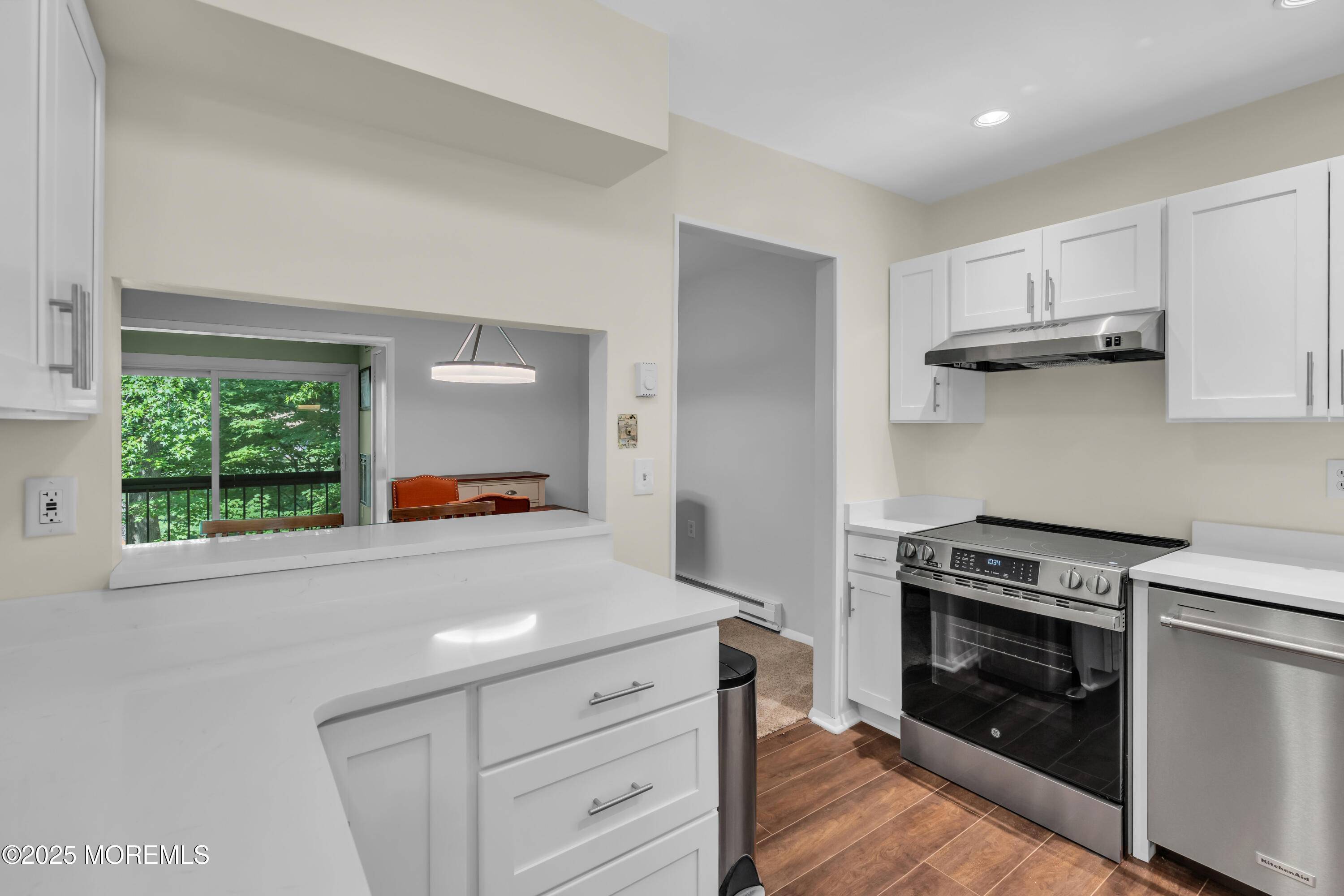 Red Bank, NJ 07701,25 Claremont Court