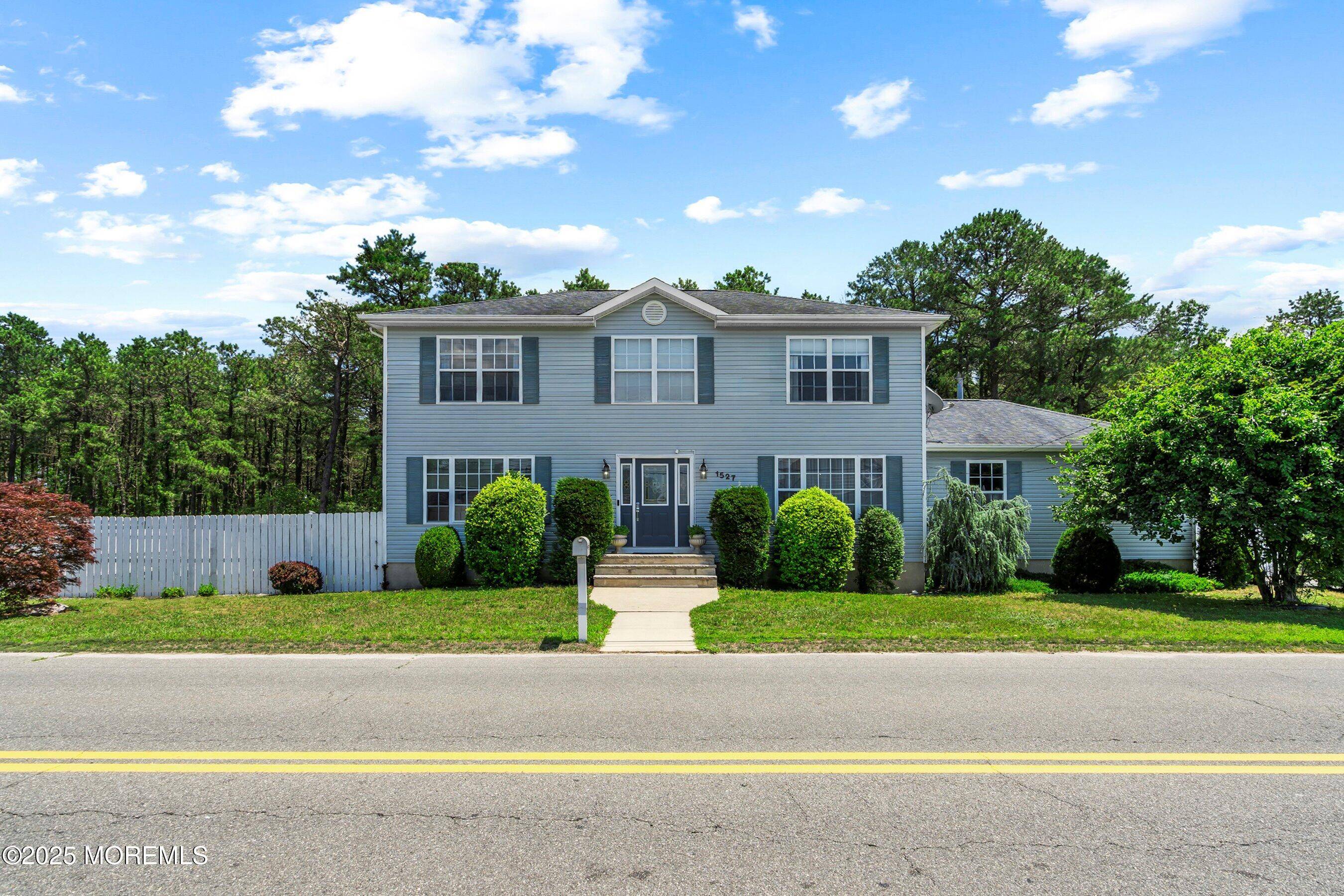 Beachwood, NJ 08722,1527 Berkeley Avenue