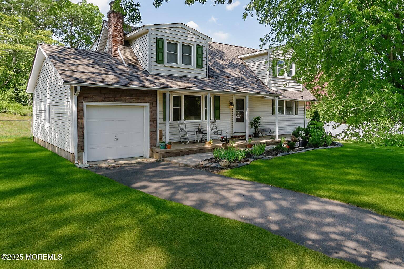 Toms River, NJ 08753,4 Dauphin Court