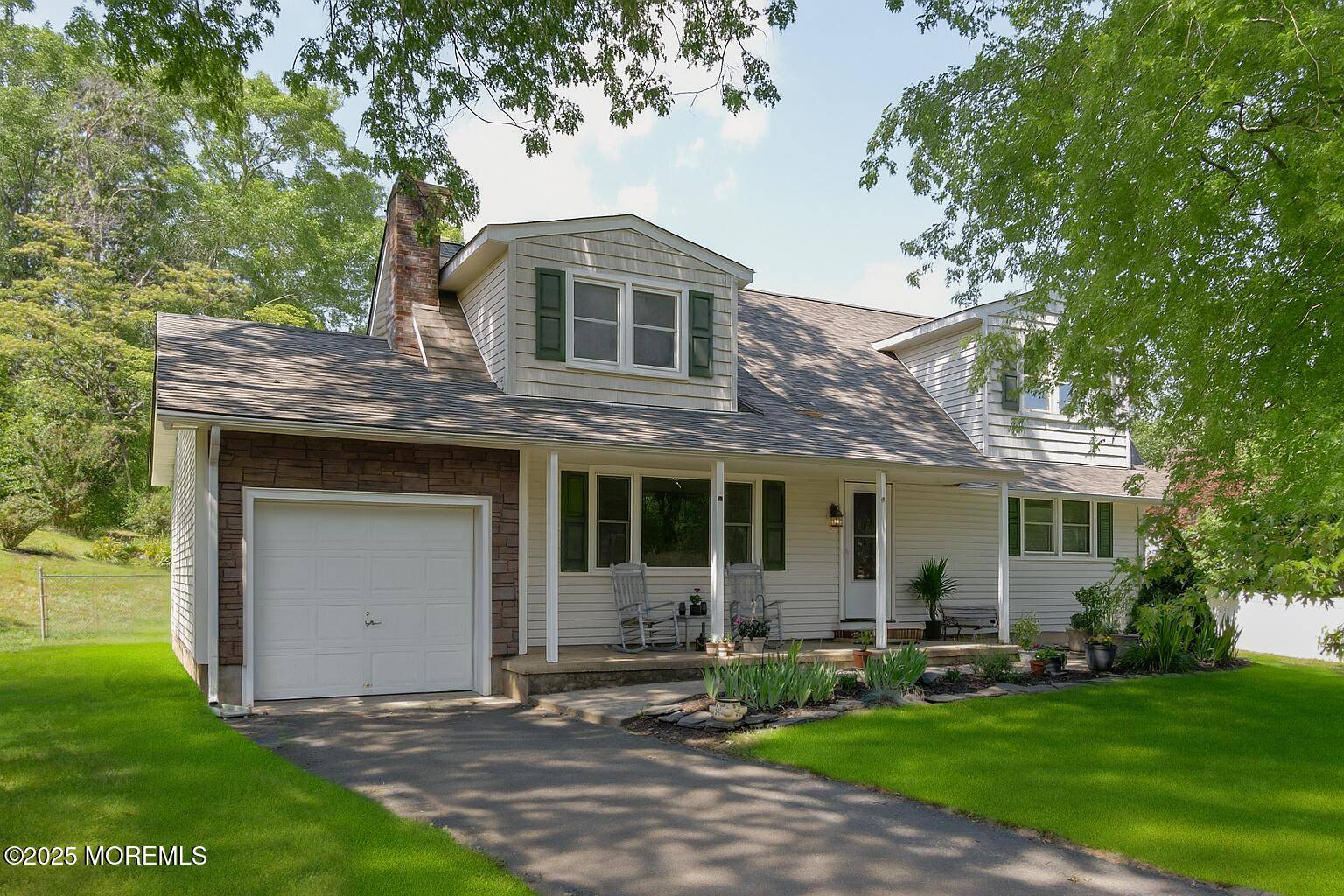 Toms River, NJ 08753,4 Dauphin Court