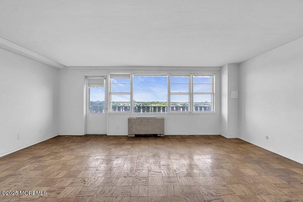 Asbury Park, NJ 07712,510 Deal Lake Drive #8F