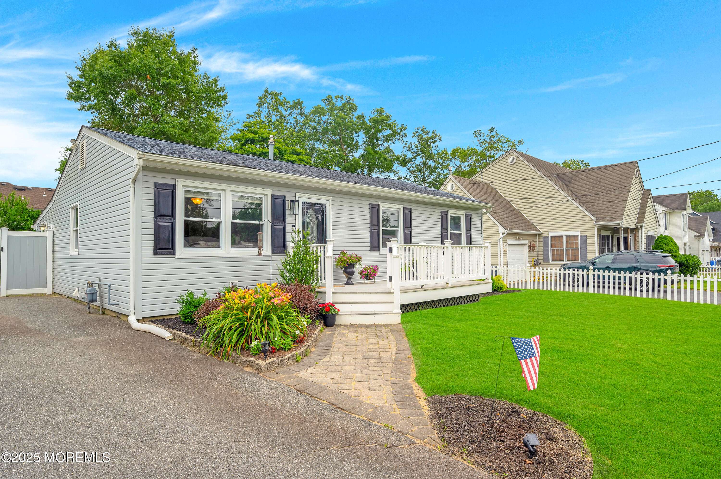 Manahawkin, NJ 08050,49 Anchor Avenue