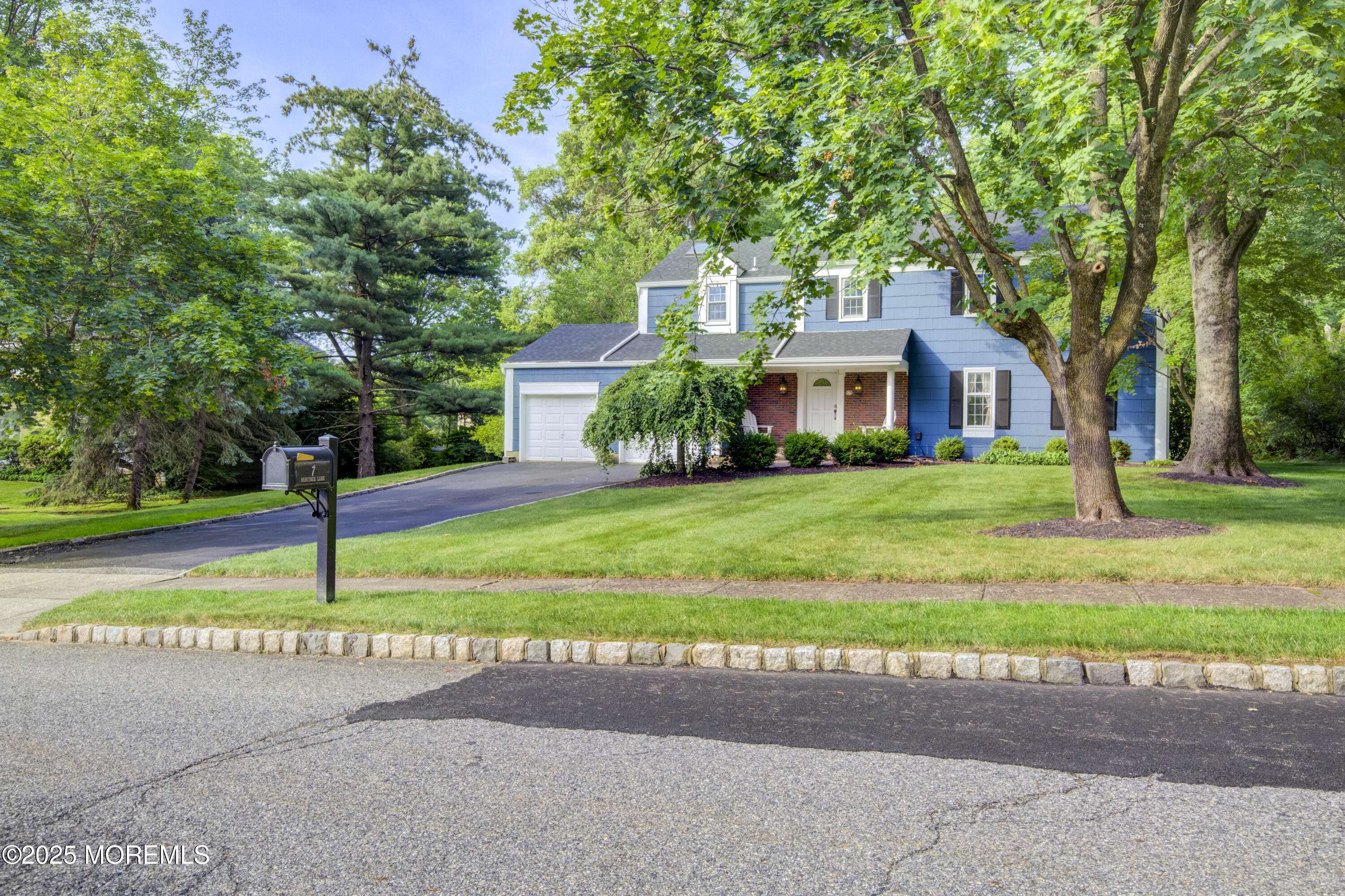 Whippany, NJ 07981,7 Heritage Lane