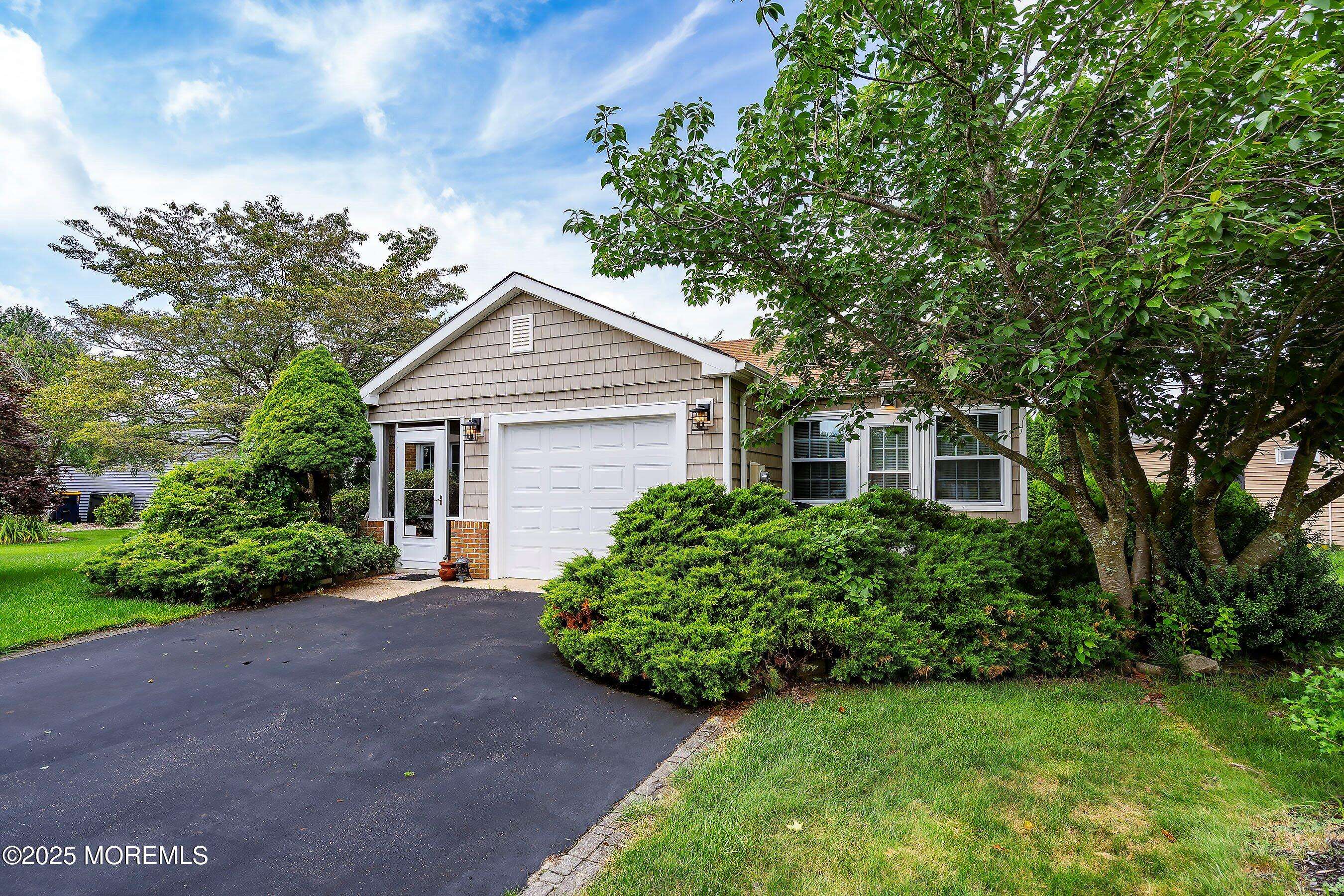 Manchester, NJ 08759,32 Saint Paul Place