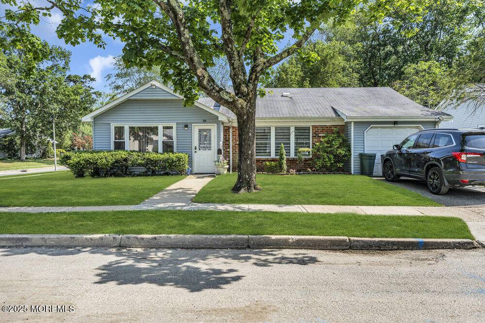 Lakewood, NJ 08701,58 Hedge Drive