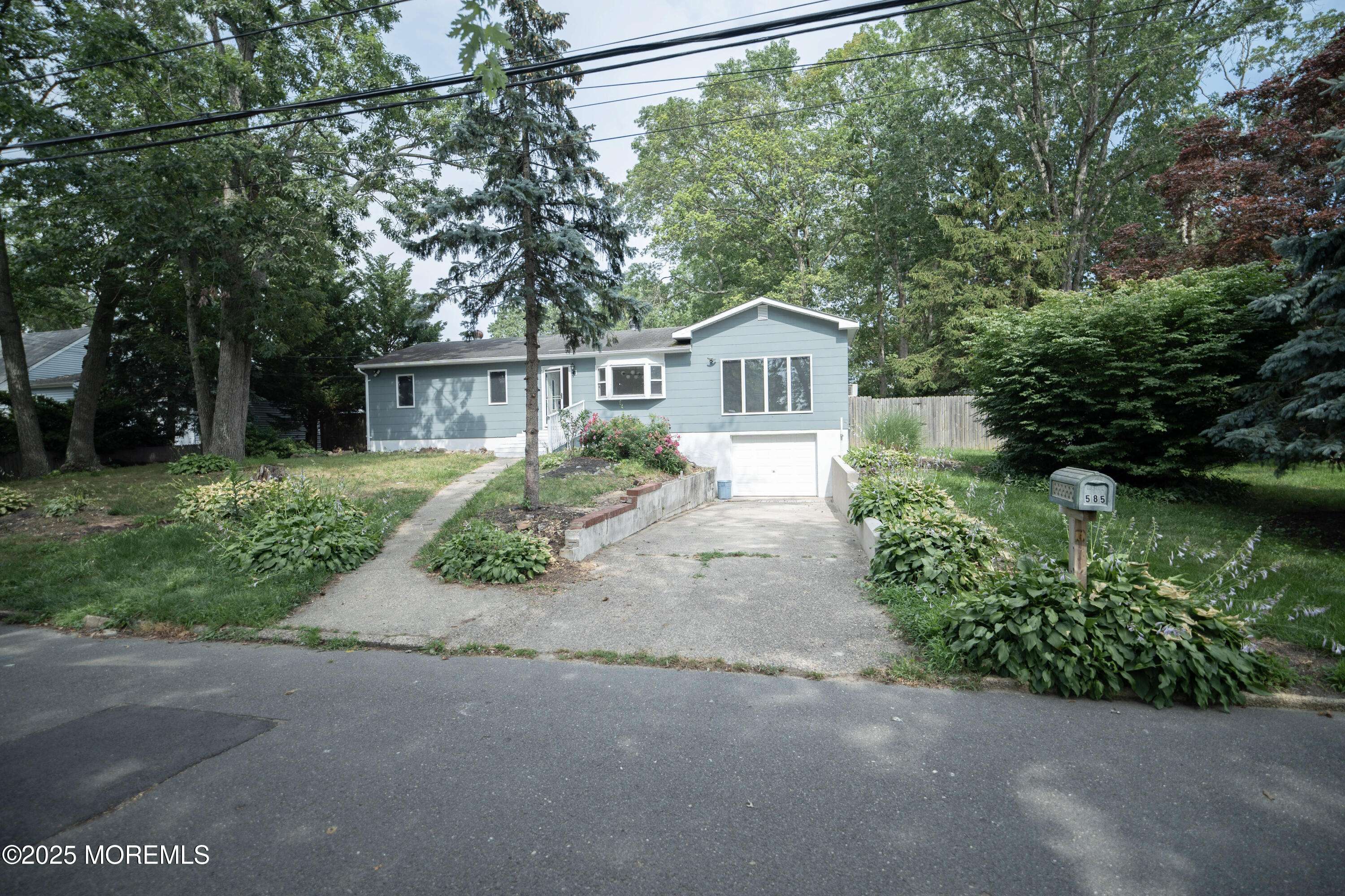 Toms River, NJ 08753,585 Shady Lane
