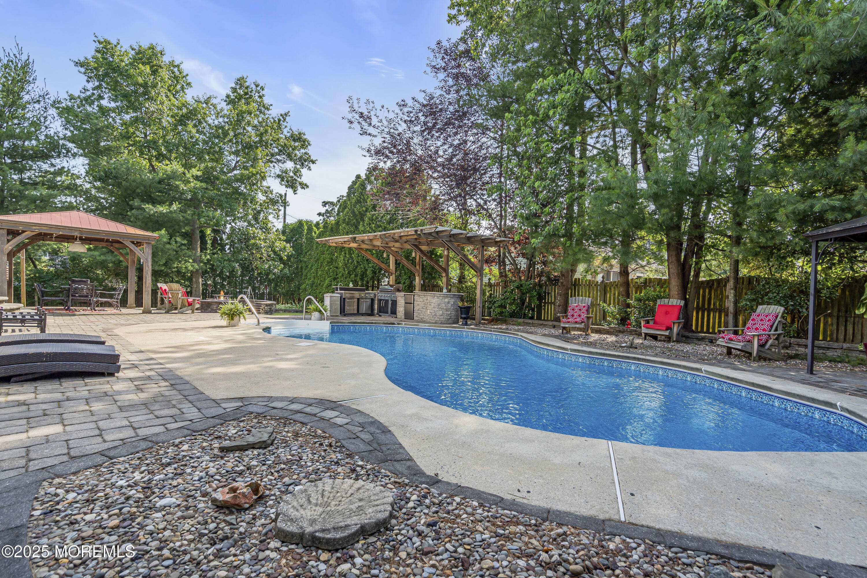 Manahawkin, NJ 08050,112 Castaway Road