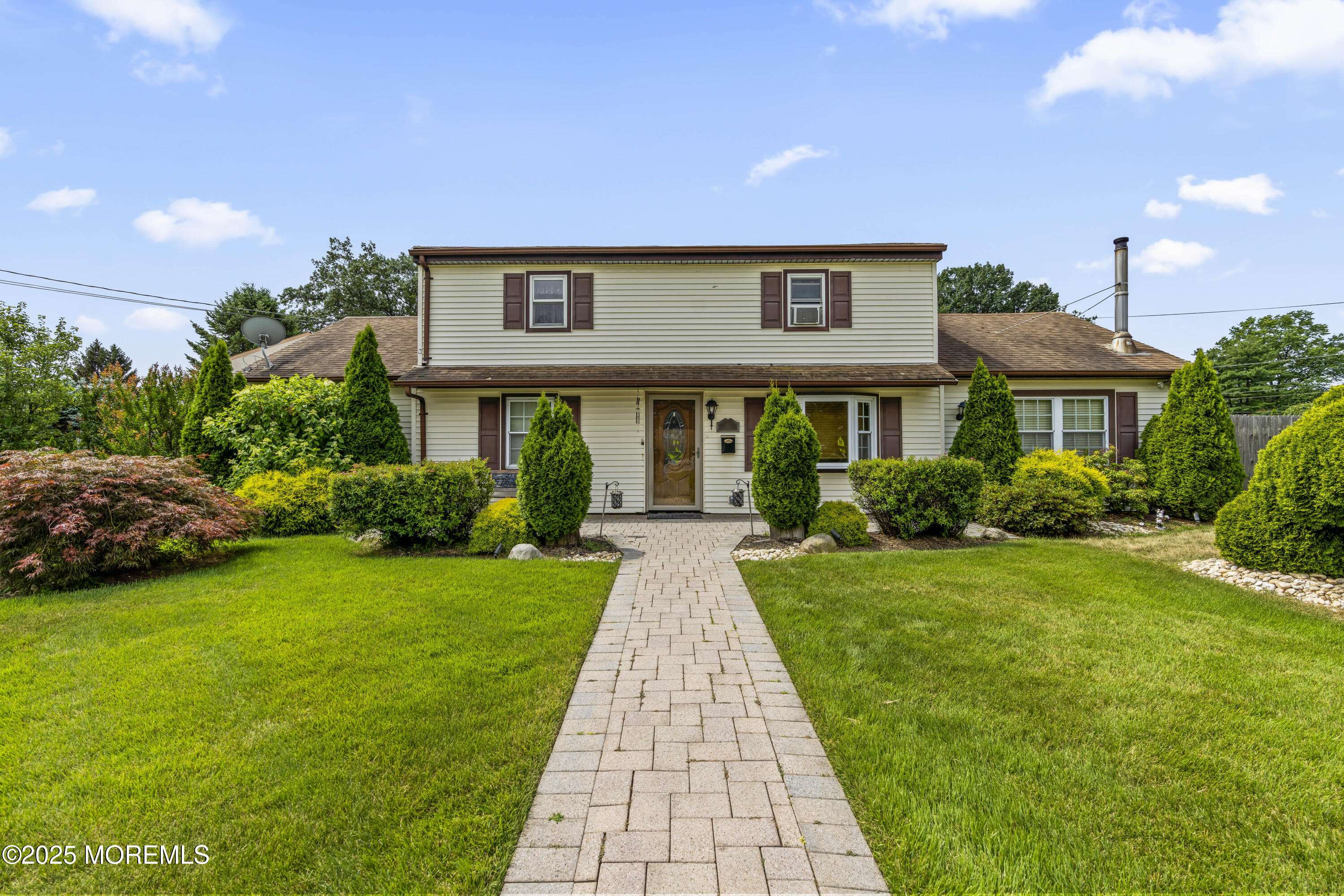 Edison, NJ 08817,32 Glenville Road
