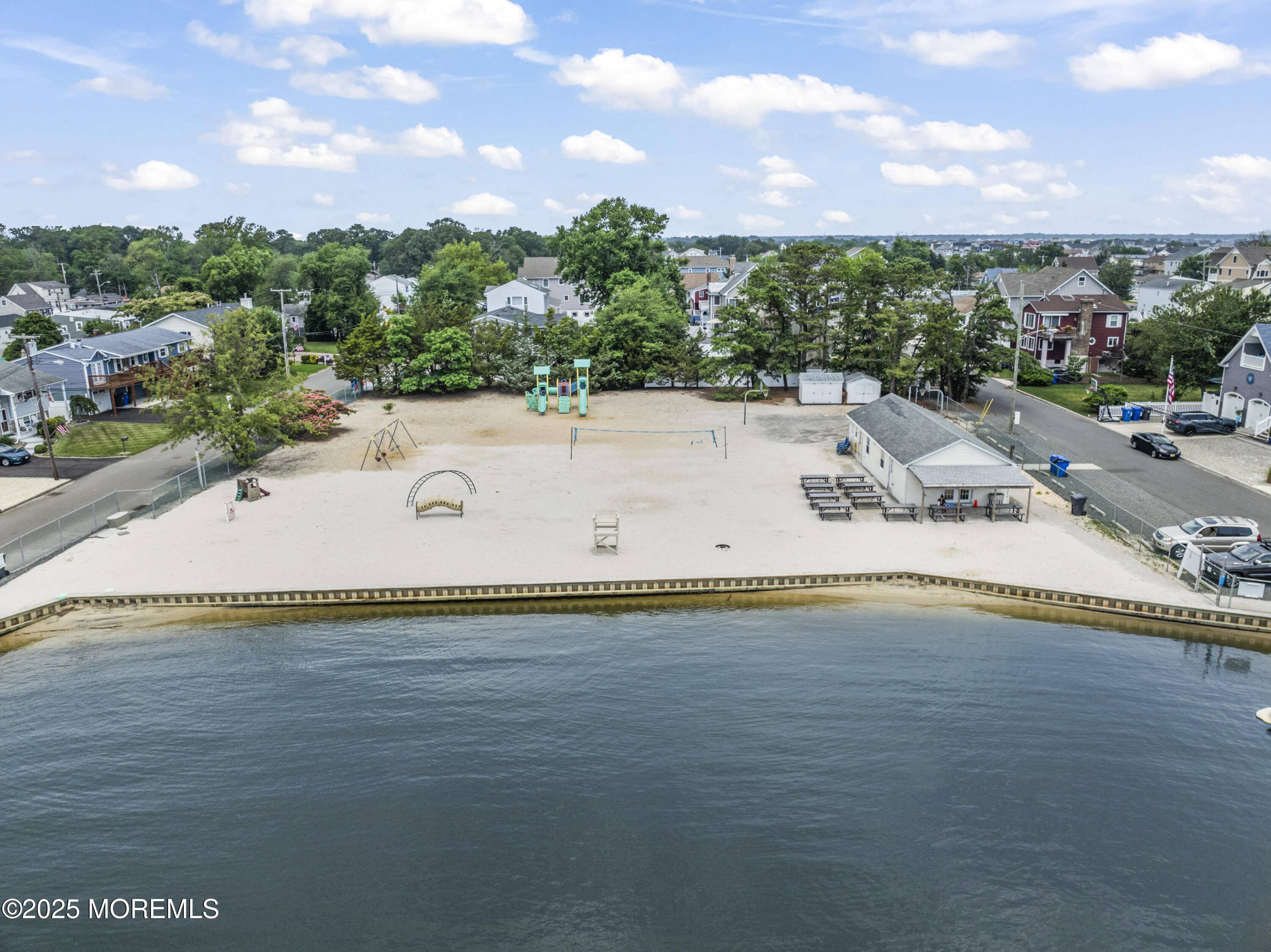 Toms River, NJ 08753,21 Seabreeze Road