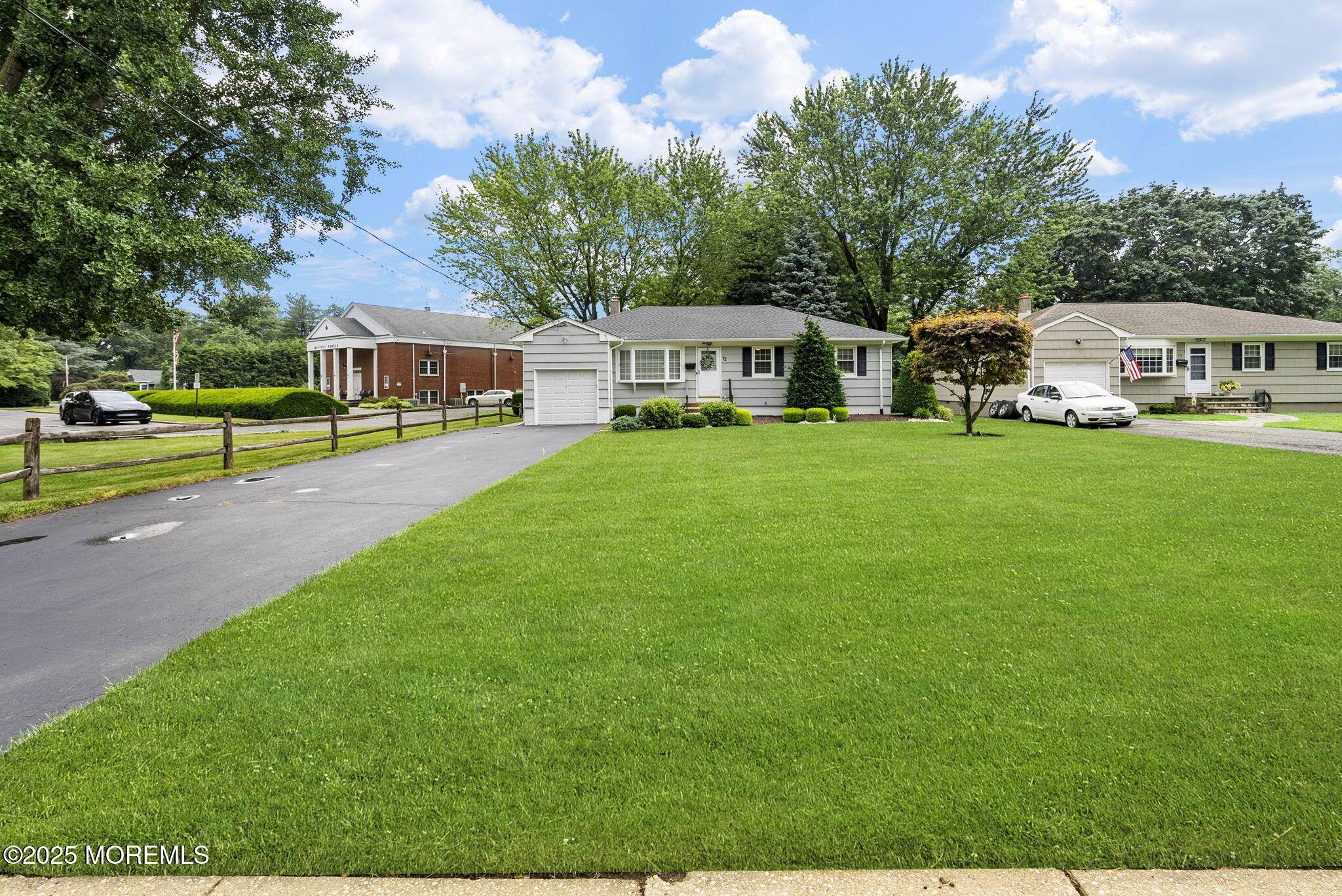 Freehold, NJ 07728,72 Broadway Road