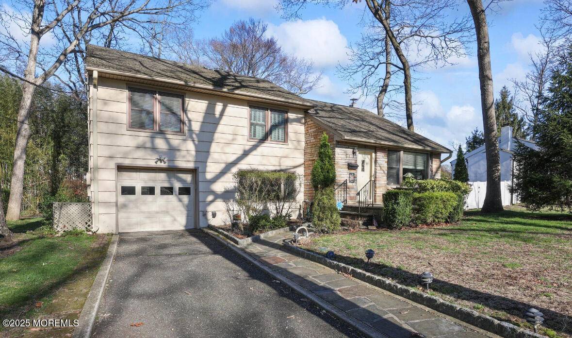 Oakhurst, NJ 07755,187 Elmwood Road