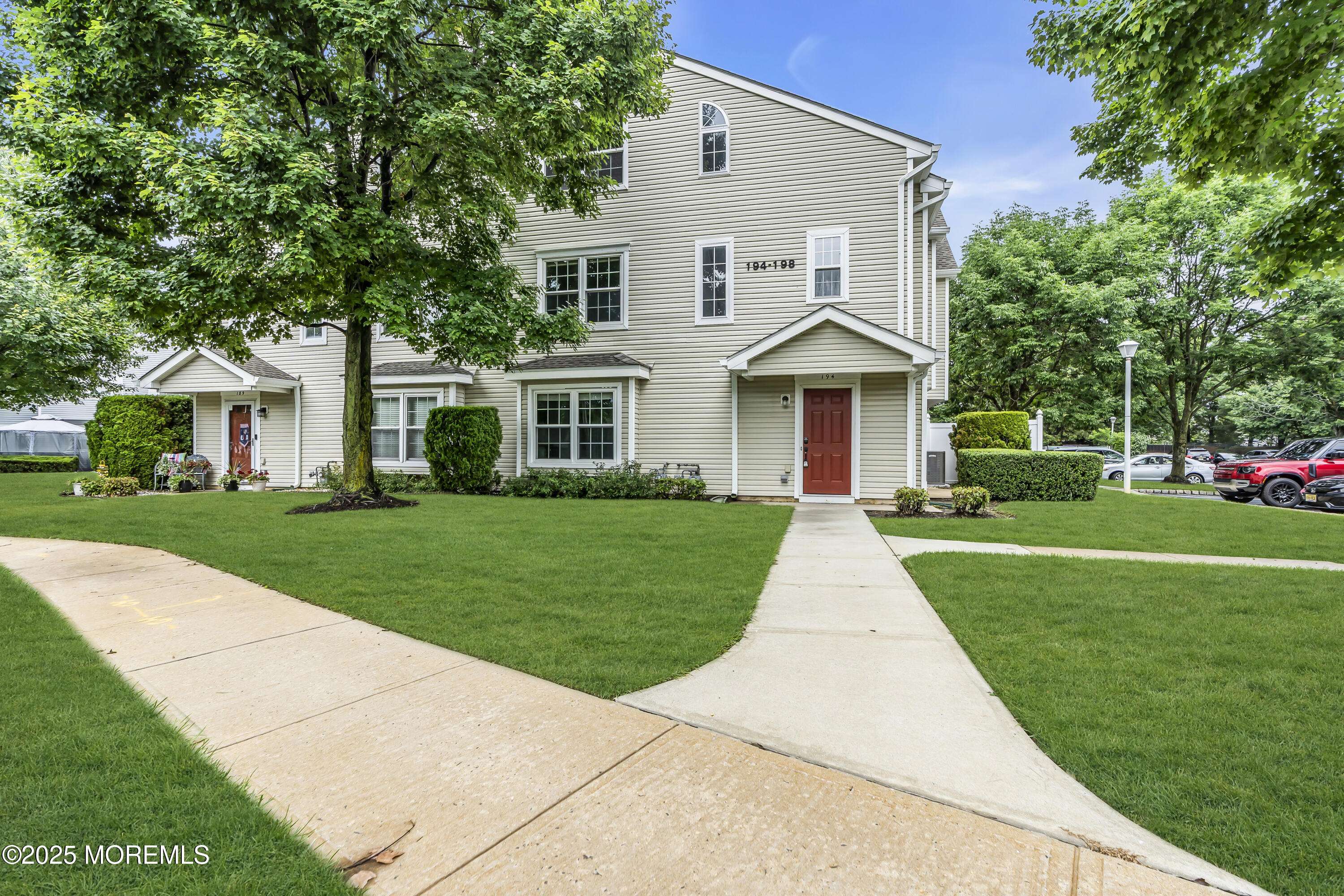 Howell, NJ 07731,194 Crooked Stick Court #1000